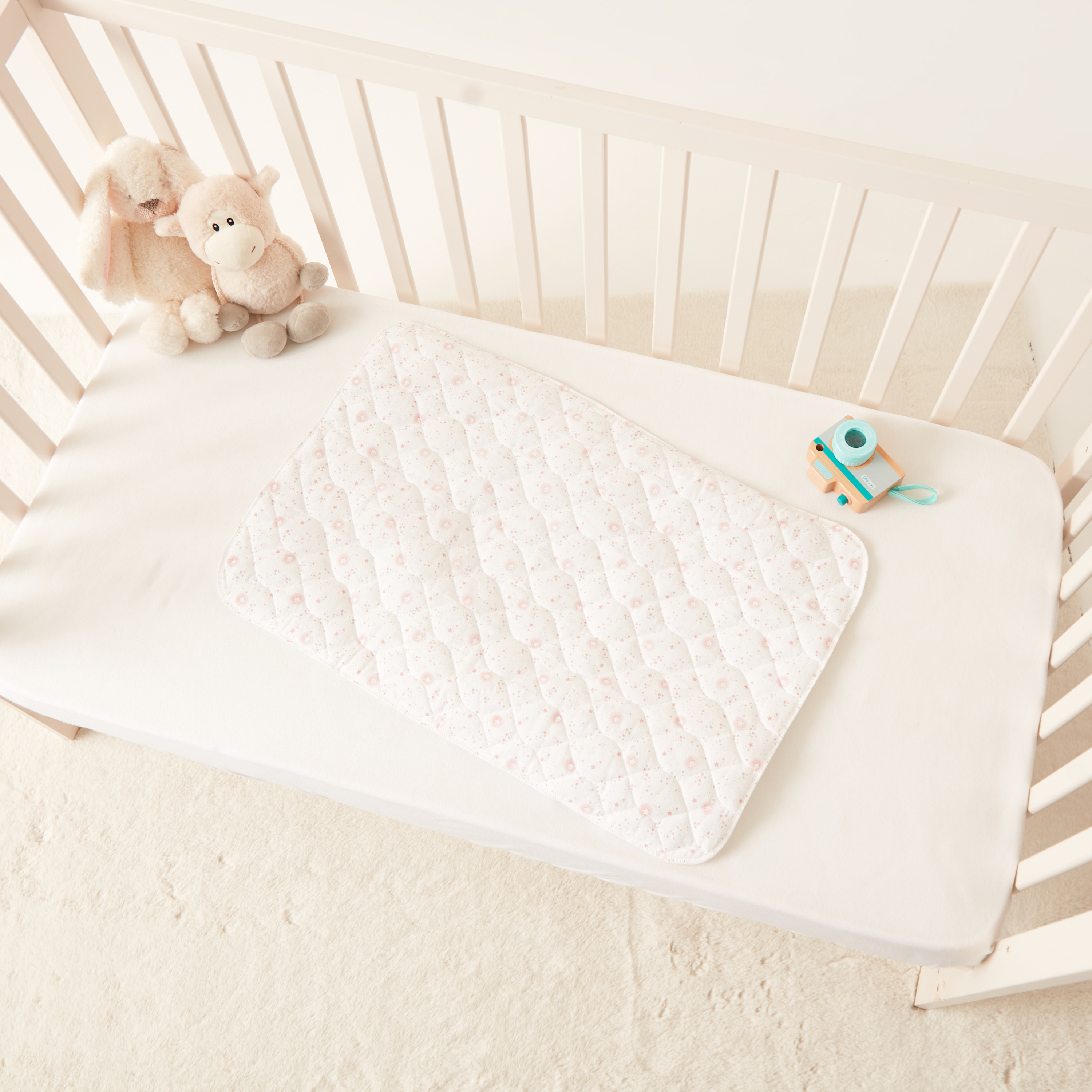 حصيرة تغيير بطبعات من جونيورز - 68x45 سم-baby-diapering-changingmats-image-4