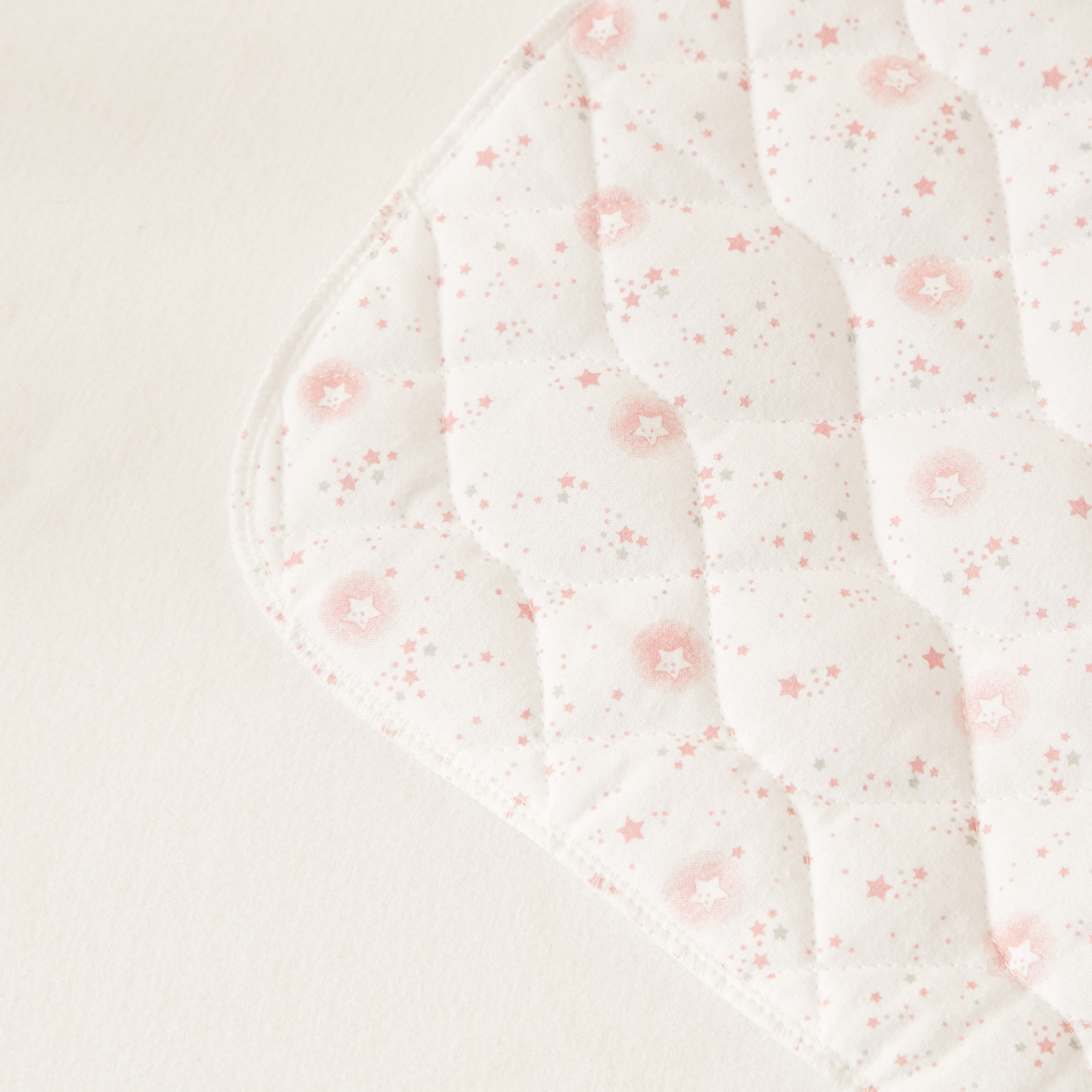 حصيرة تغيير بطبعات من جونيورز - 68x45 سم-baby-diapering-changingmats-image-2