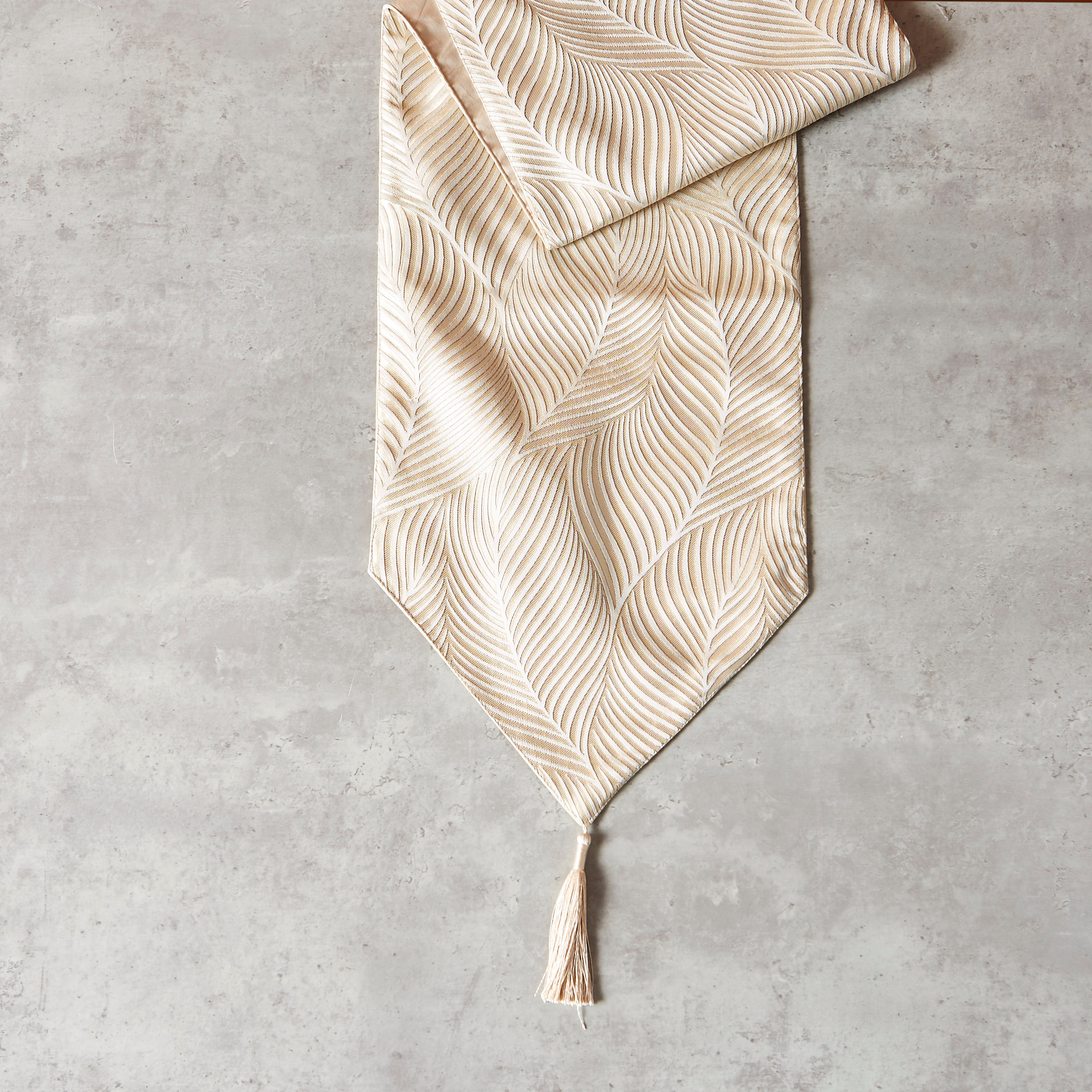 Textured Jacquard Runner - 260x33 cms-household-dining-tablelinen-runnersandtablecovers-image-2