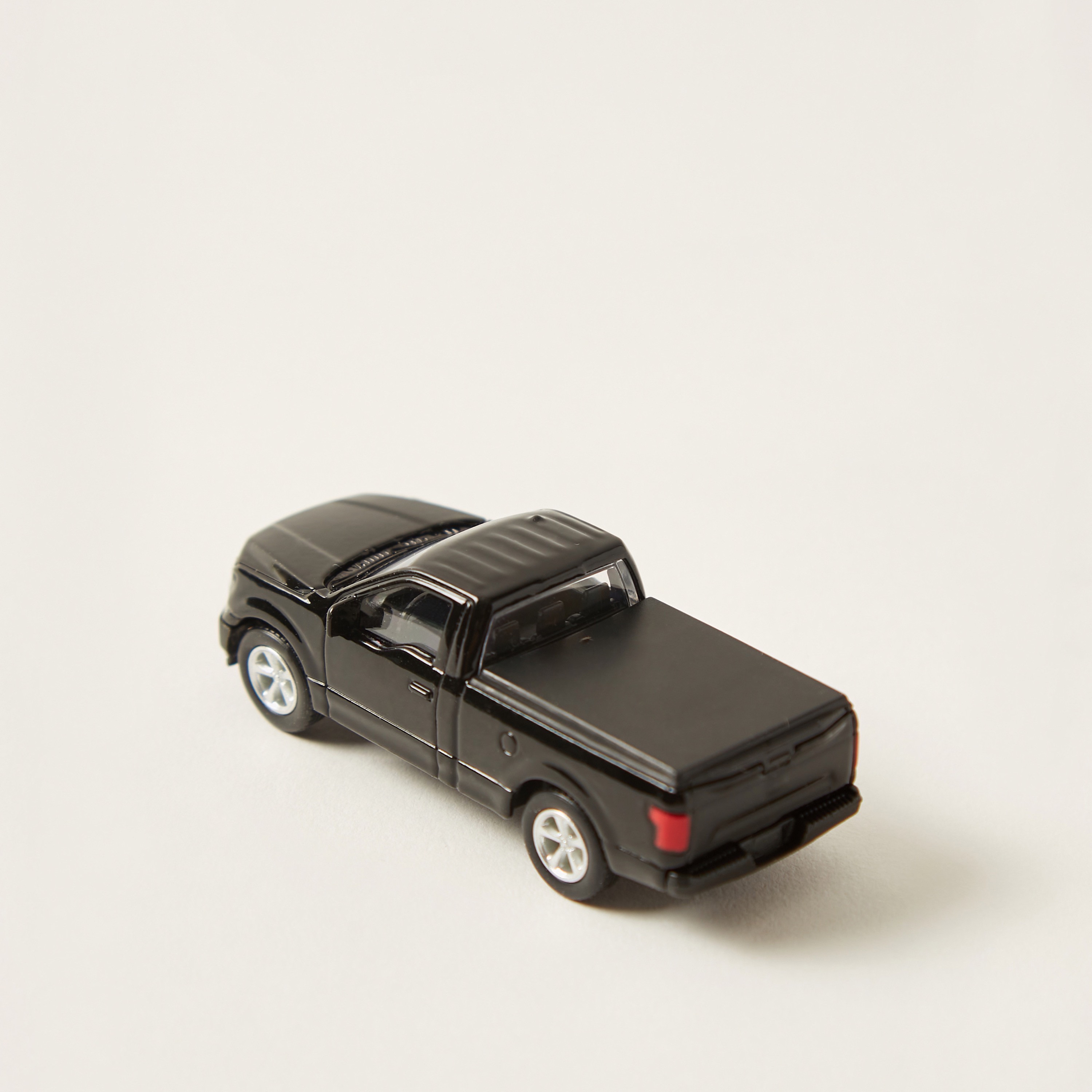 لعبة سيارة فورد مصبوبة من جونيورز-toys-playvehicles-cars-image-3