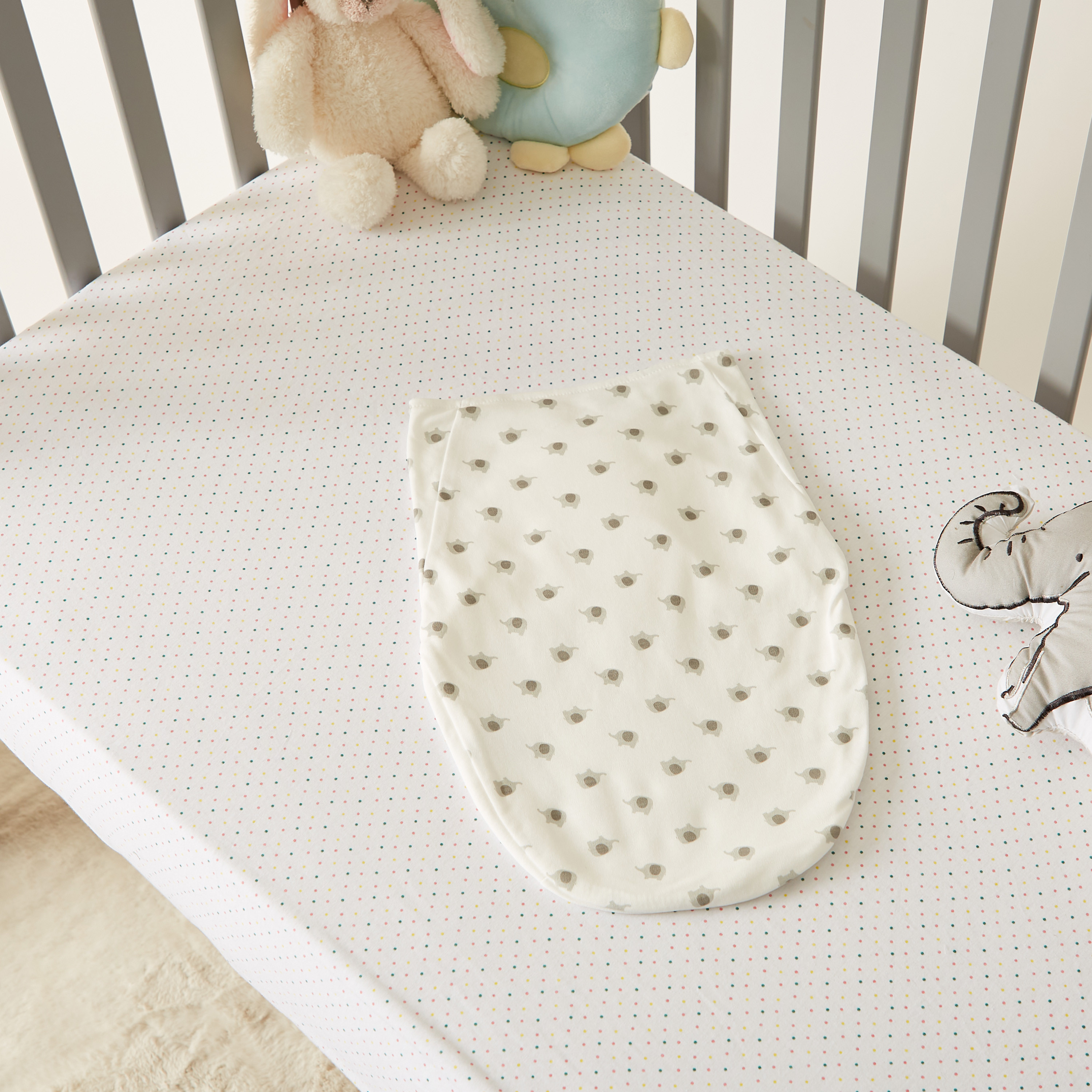 قماط للأطفال بطبعات من جونيورز-baby-nursery-blanketsandswaddles-swaddlesandsleepingbags-image-2
