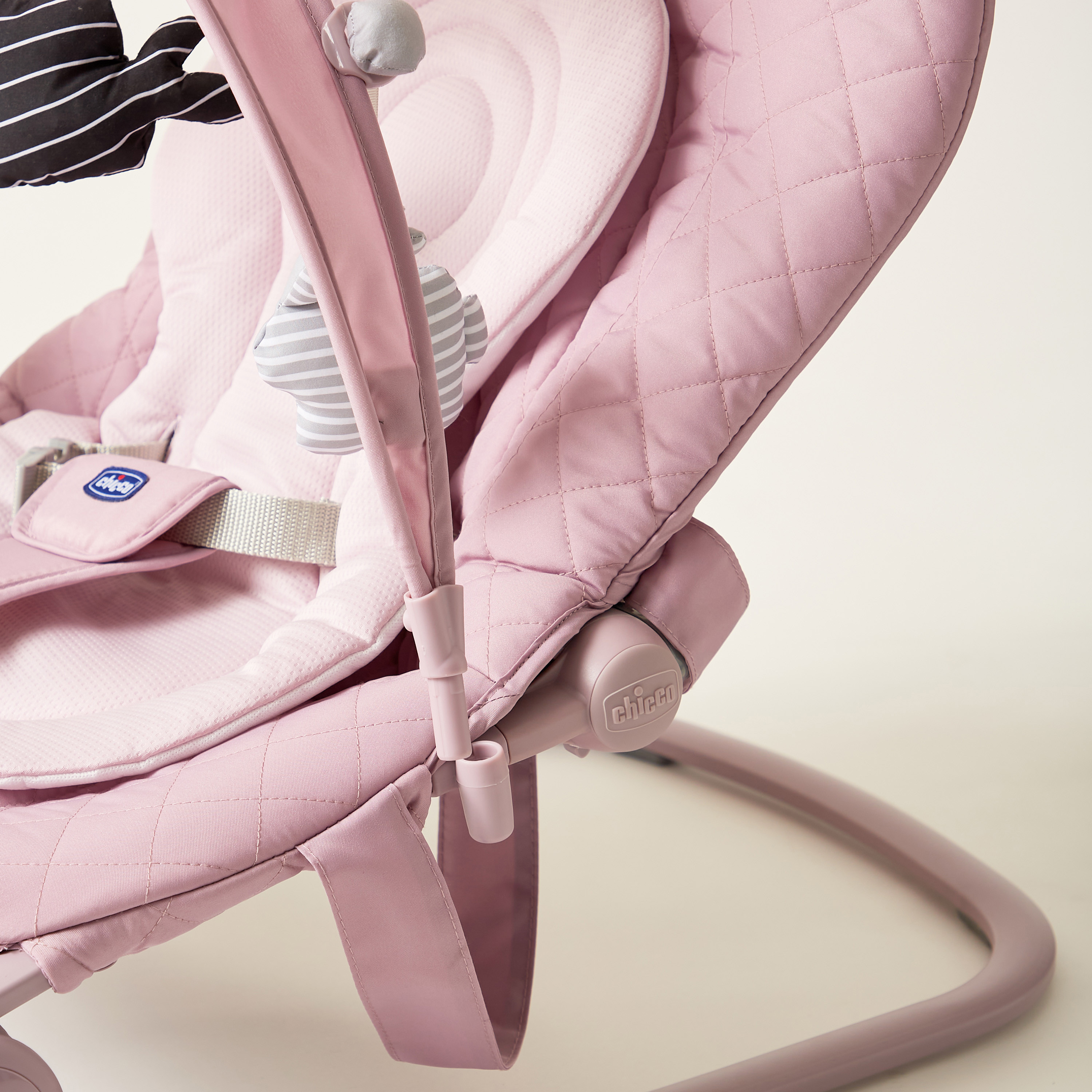 Chicco bouncer pink on sale