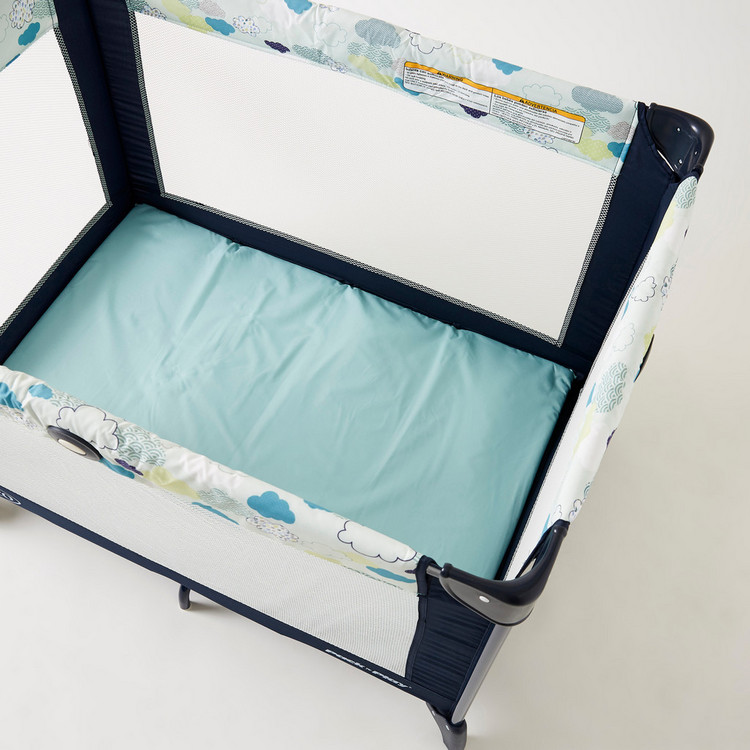 Graco Adjustable Travel Cot with Push-Button Fold