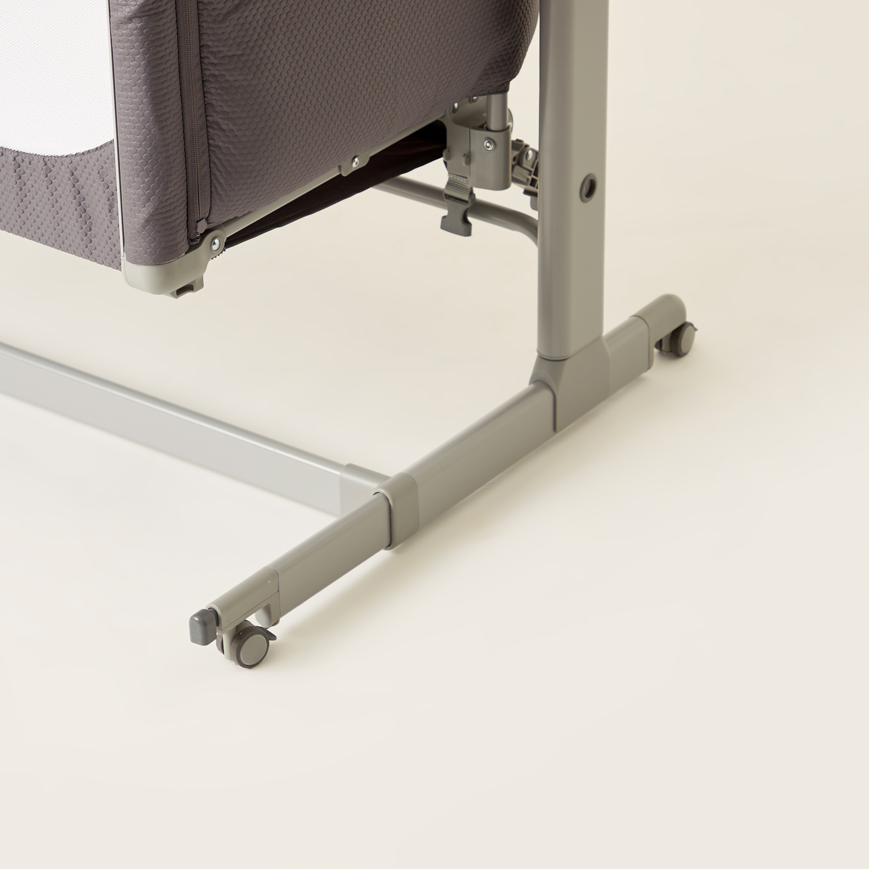 Chicco Next 2 me Magic Co-Sleeping Crib - Moon Grey-baby-nursery-furniture-cribsandbeds-bassinets-image-2