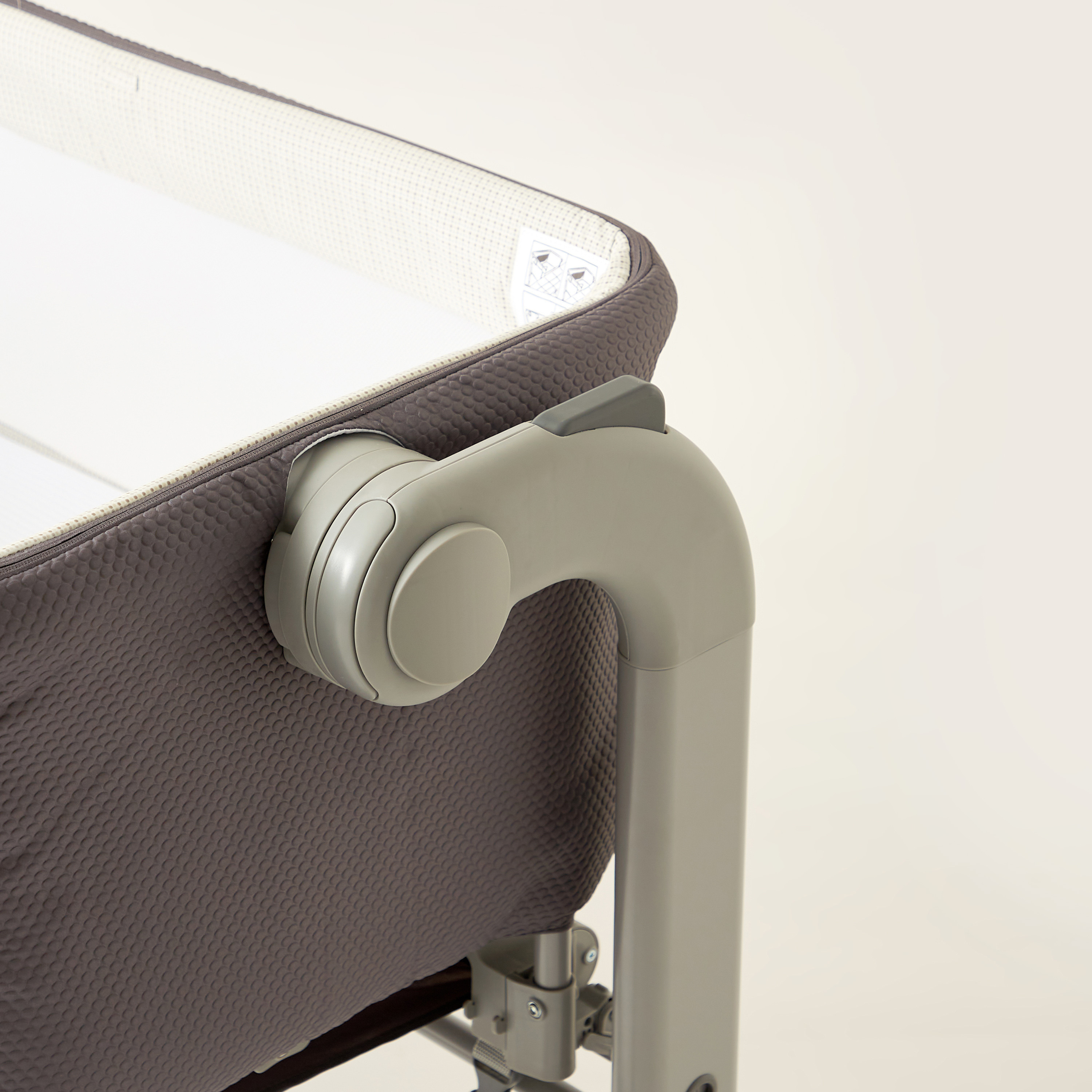 Chicco Next 2 me Magic Co-Sleeping Crib - Moon Grey-baby-nursery-furniture-cribsandbeds-bassinets-image-8