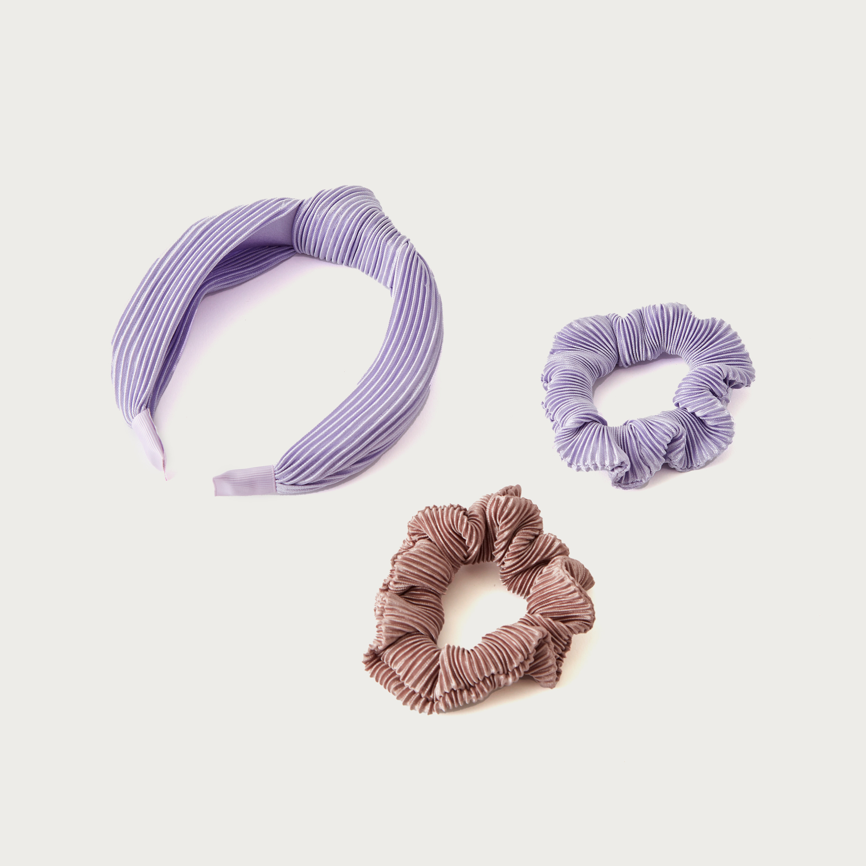 طقم سكرانشي شعر وشريطة رأس بكشكش - 3 قطع-women-hairaccessories-bands-image-2