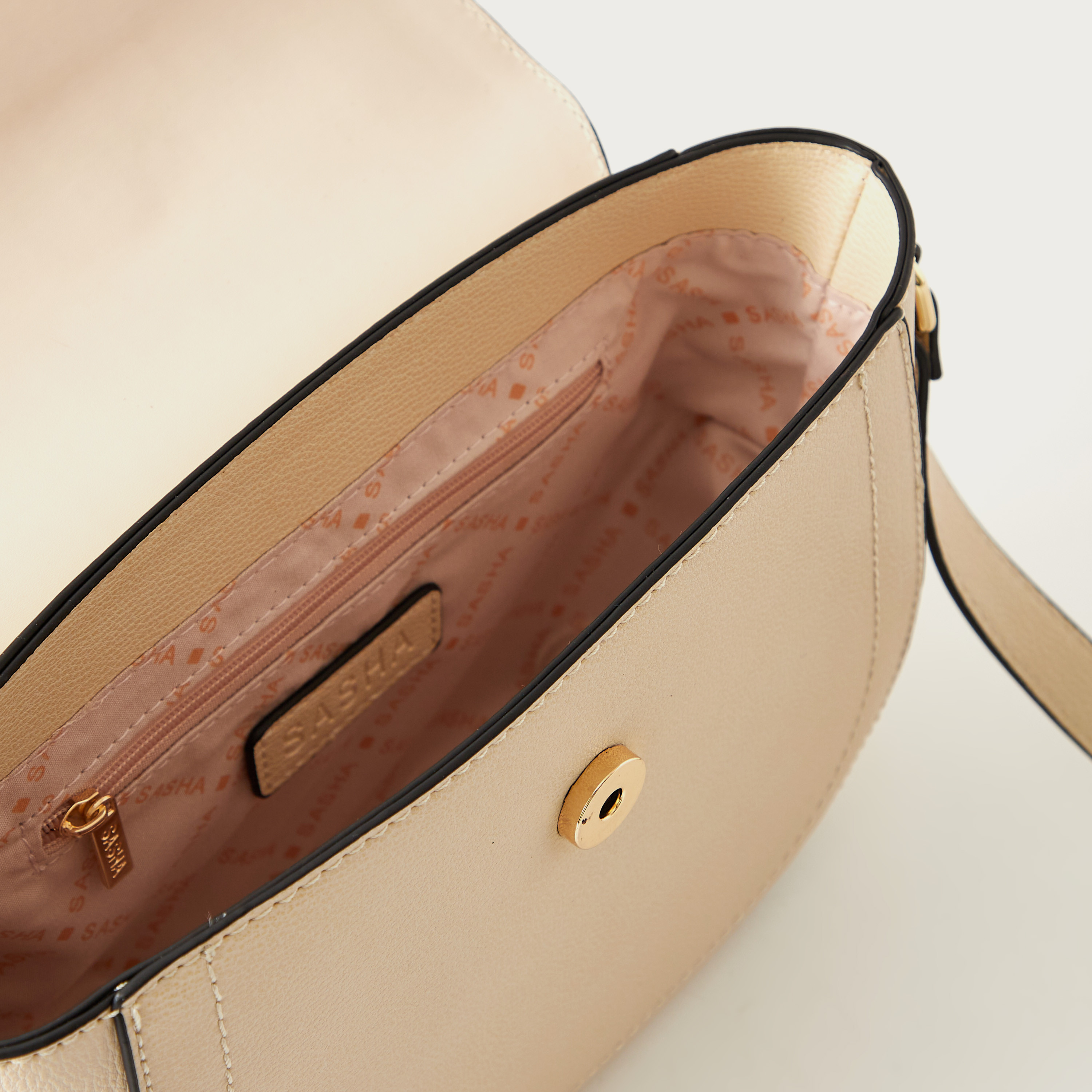 شنطة كروس بودي بارزة الملمس من ساشا بتفاصيل عقدة-women-bagsandwallets-handbags-image-5