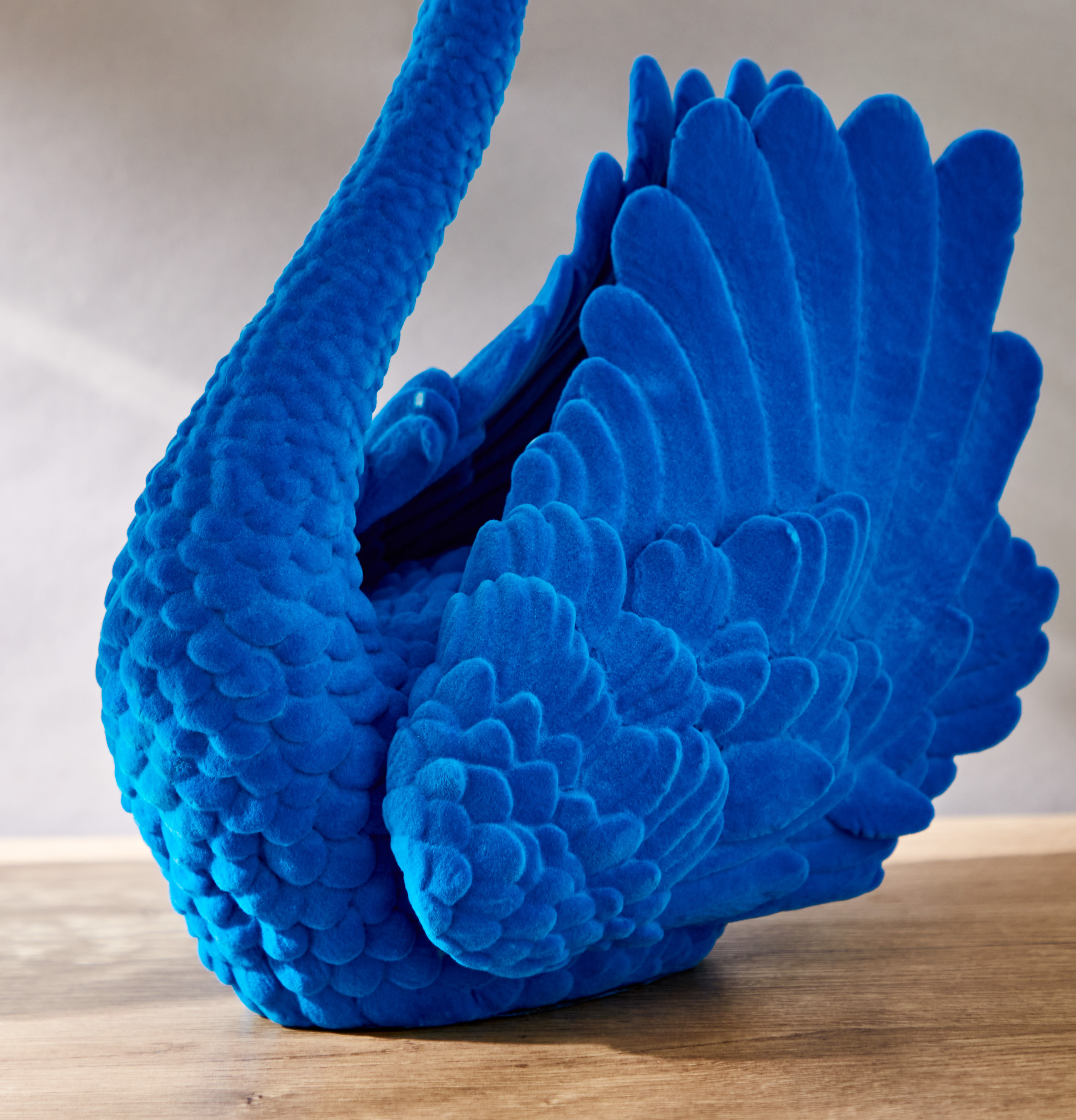 Swan Figurine - 24x17x31 cms-household-decor-decorativeobjectsandsculptures-image-3