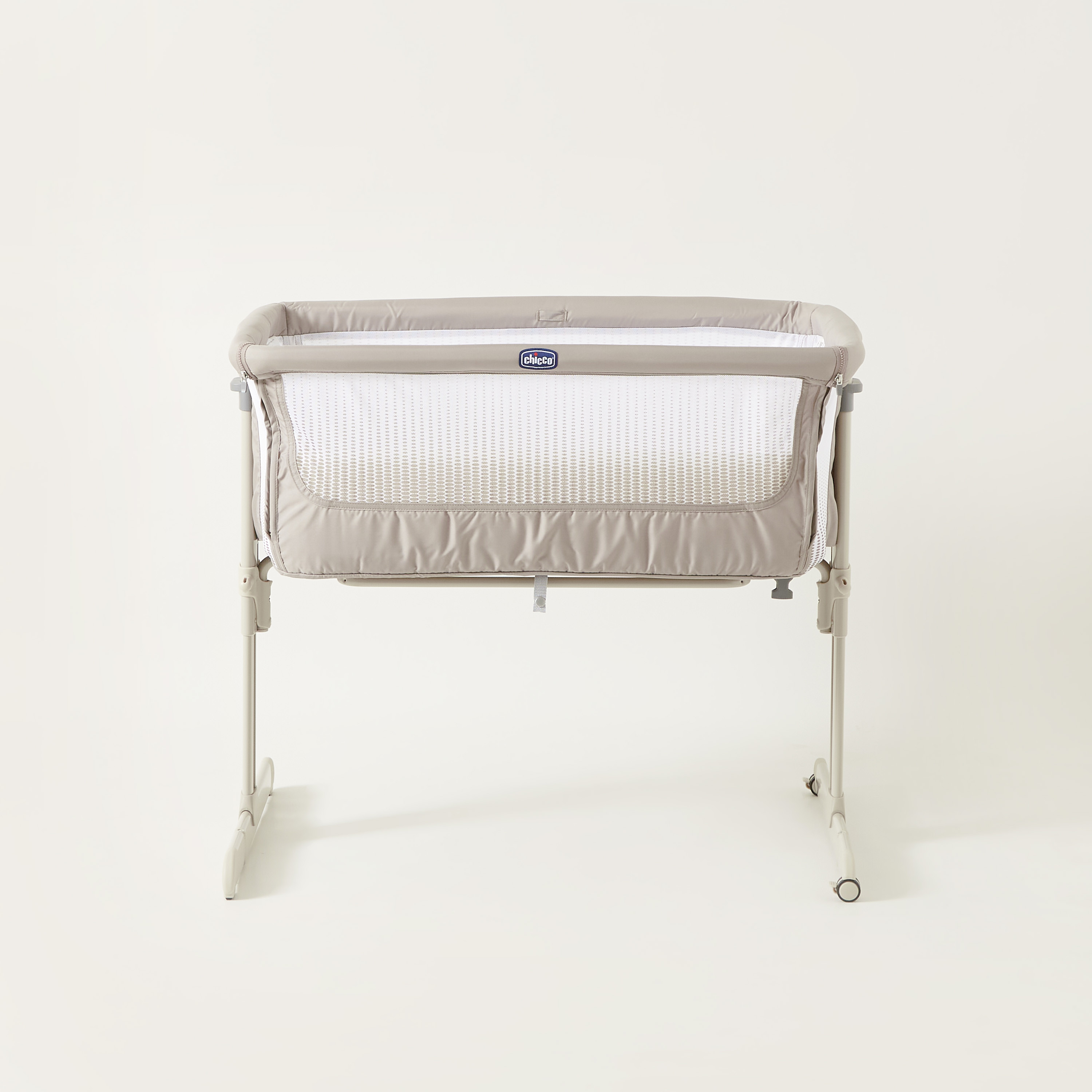 سرير أطفال نكست تو مي إير من شيكو-baby-nursery-furniture-cribsandbeds-bassinets-image-4