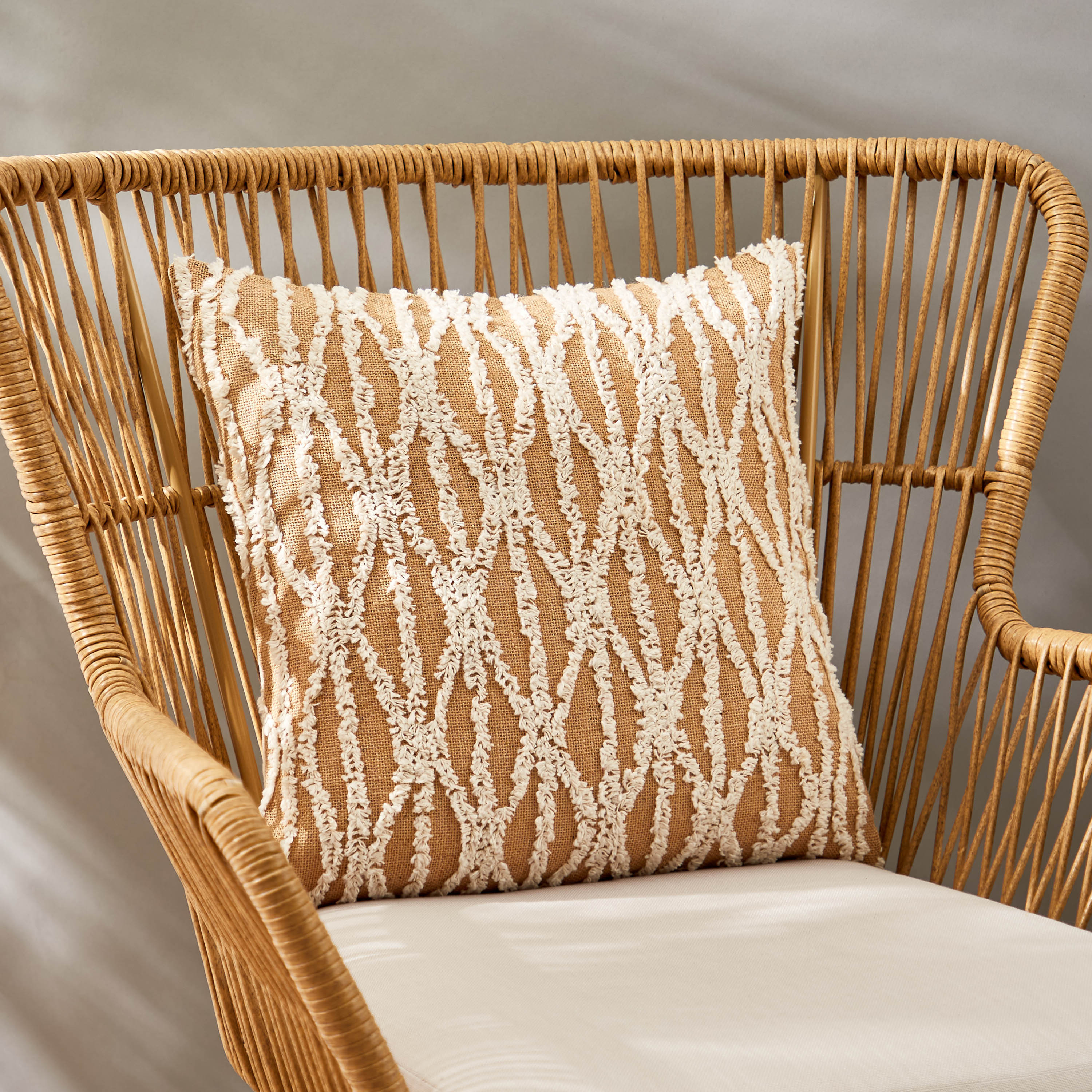 وسادة مربعة بارزة الملمس - 45x45 سم-household-cushionsandthrows-cushioncovers-image-1