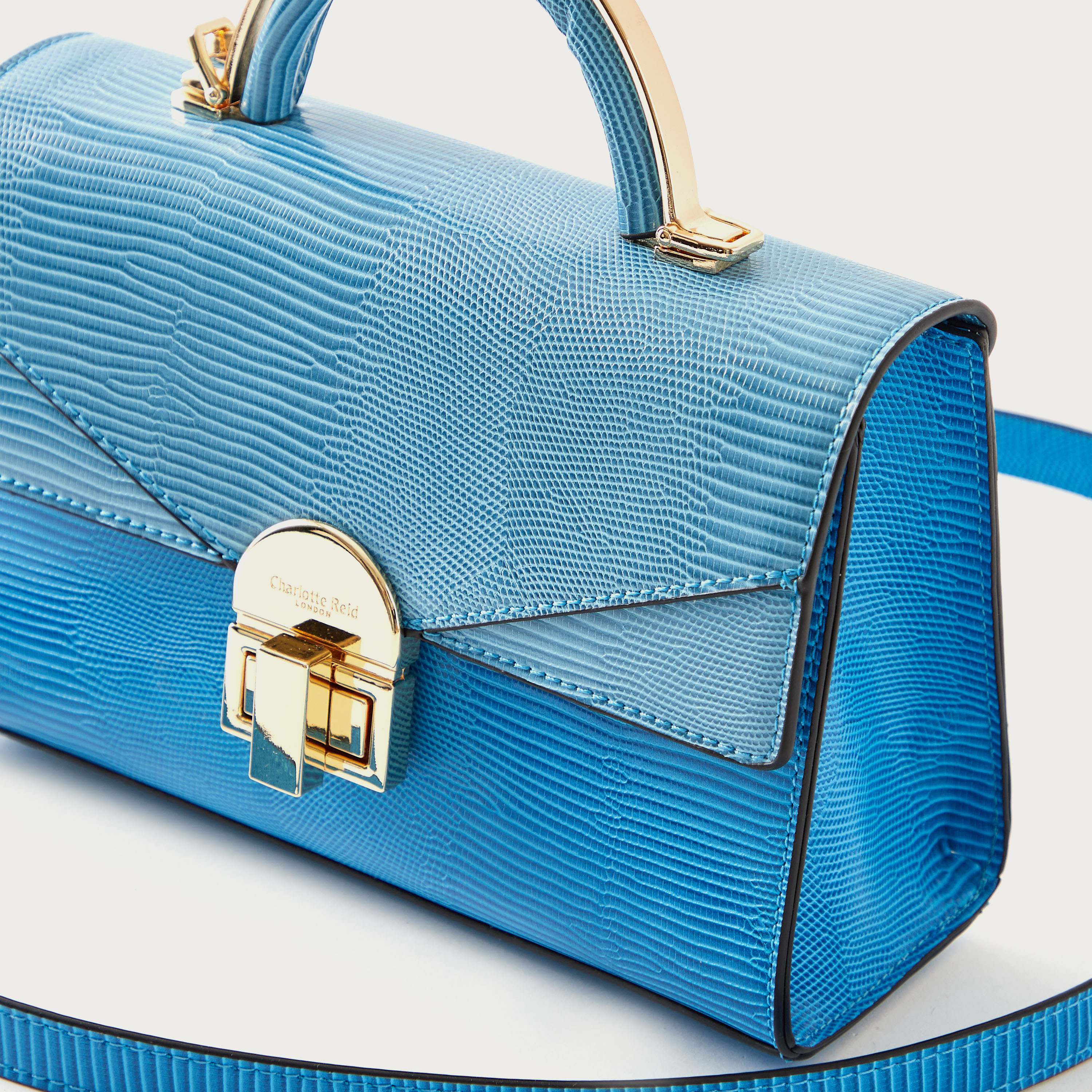 شنطة ساتشل بملمس جلد حيوانات بارز من شارلوت ريد-women-bagsandwallets-handbags-image-4