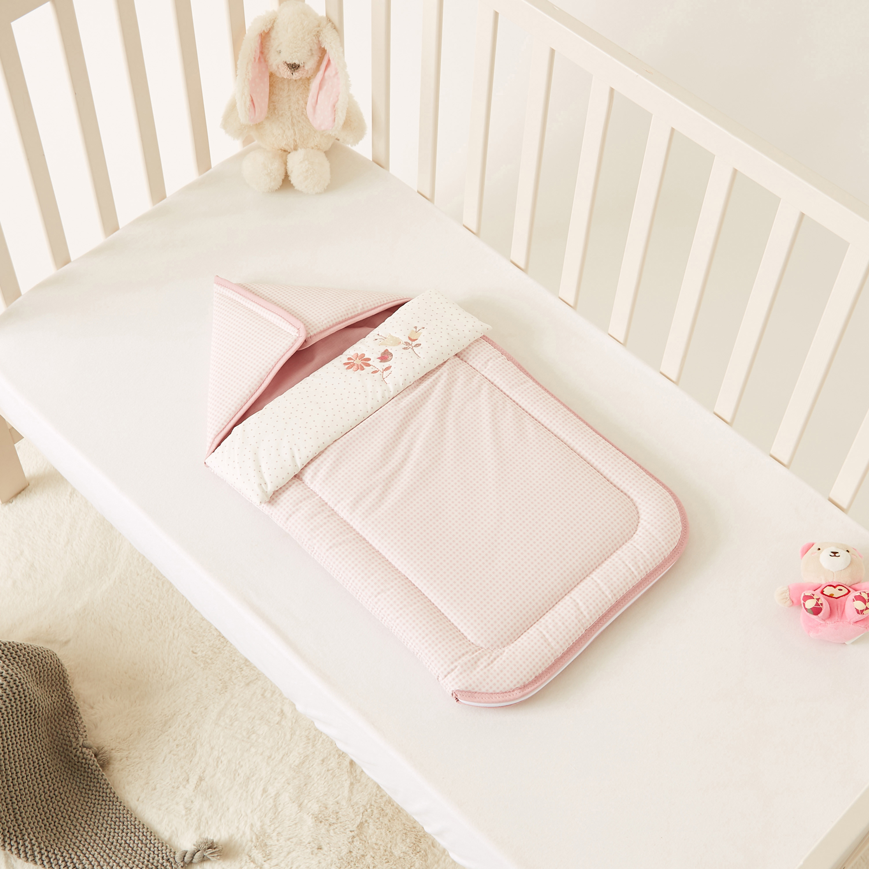 Cambrass Nest Bag with Zipper Closure-baby-nursery-babybedding-image-1