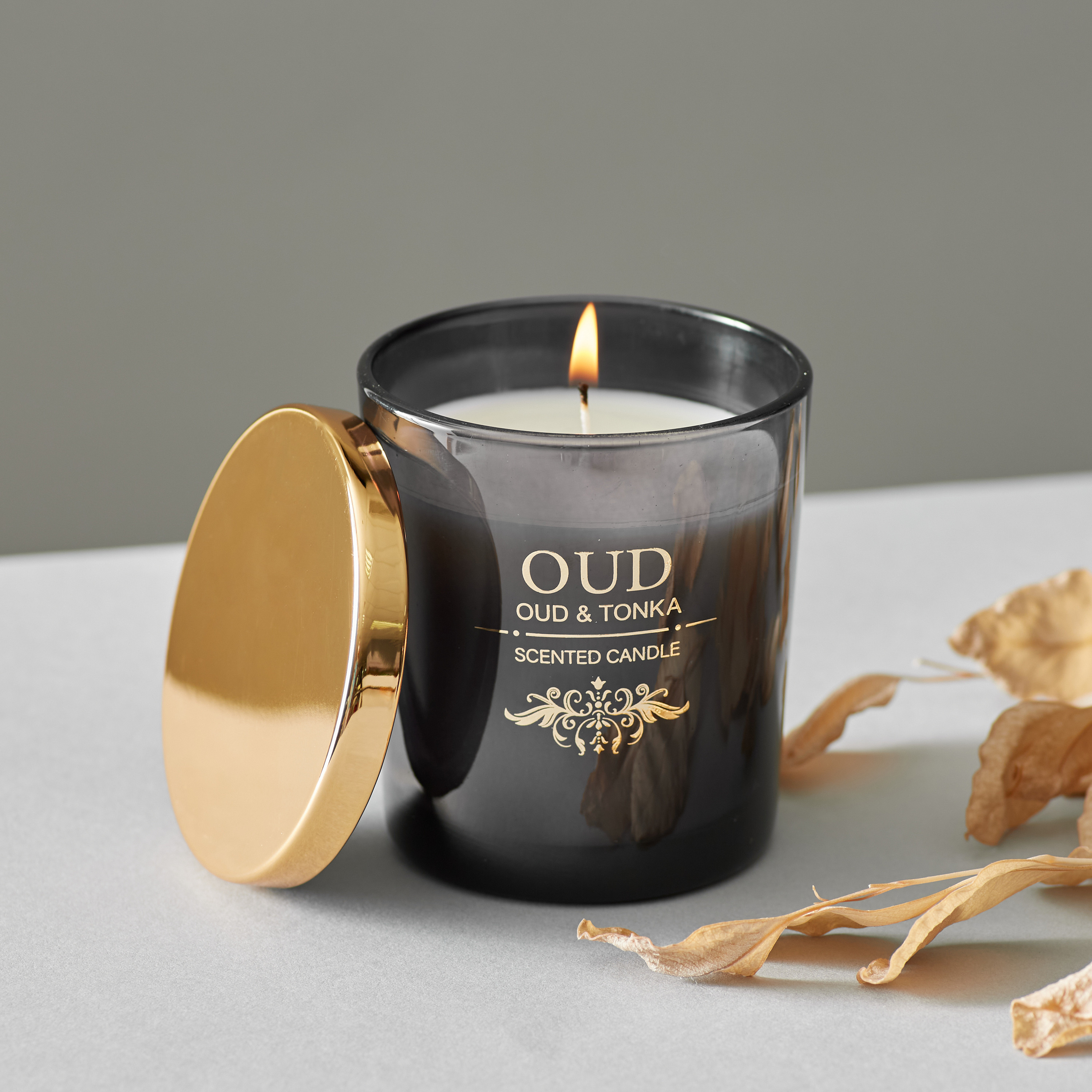 Candle oud deals