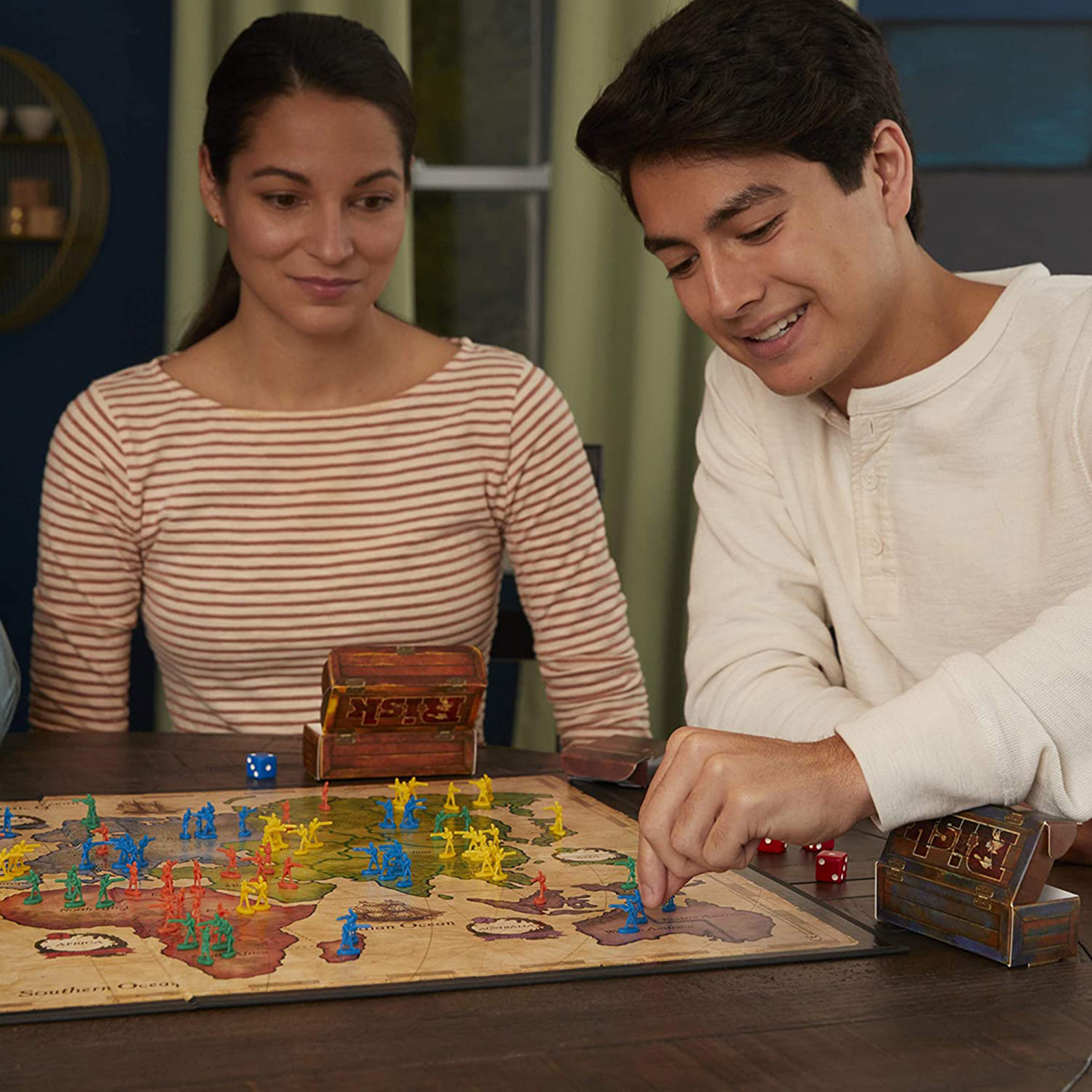 لعبة ريسك اللوحية من هاسبرو-toys-indoortoys-boardgames-image-11