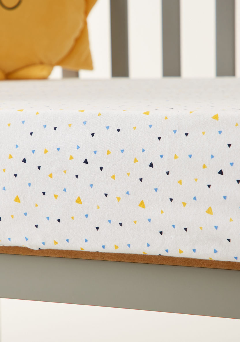 Juniors Printed Fitted Sheet - 130x70x20 cms-Baby Bedding-image-2