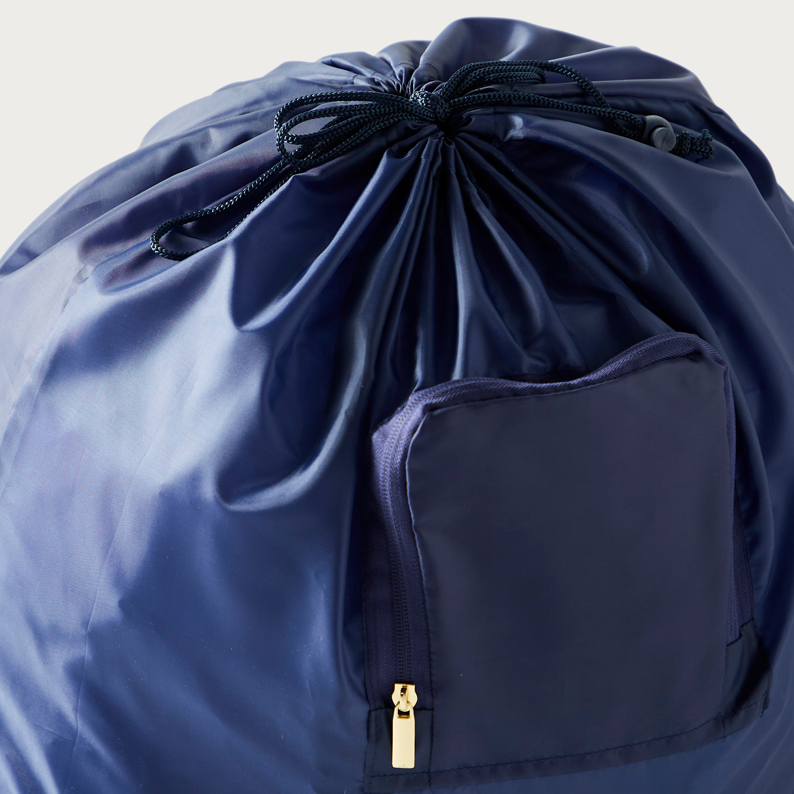 شنطة سفر بطبعات مع مع رباط إغلاق من فيندز-travel-accessories-image-3