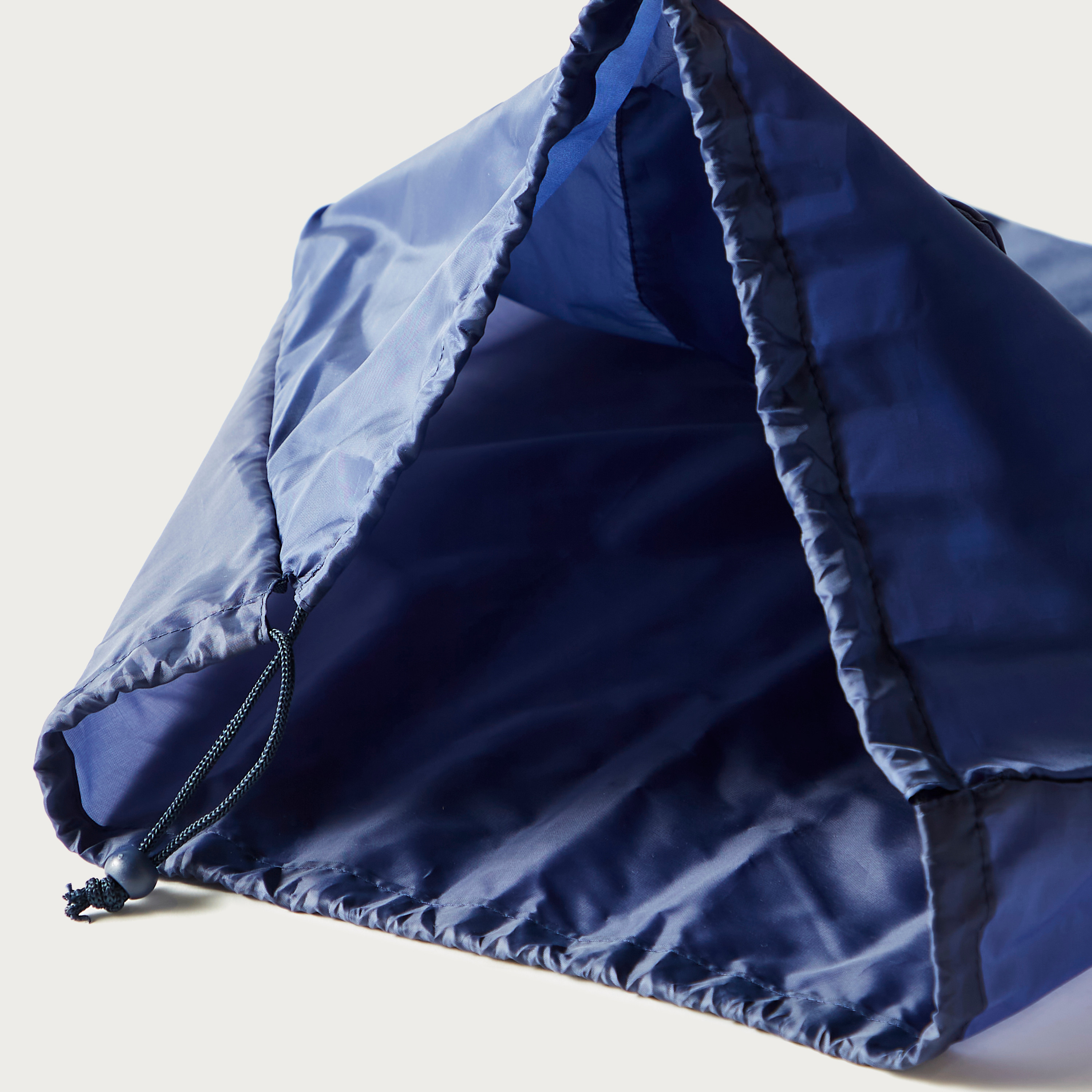 شنطة سفر بطبعات مع مع رباط إغلاق من فيندز-travel-accessories-image-4