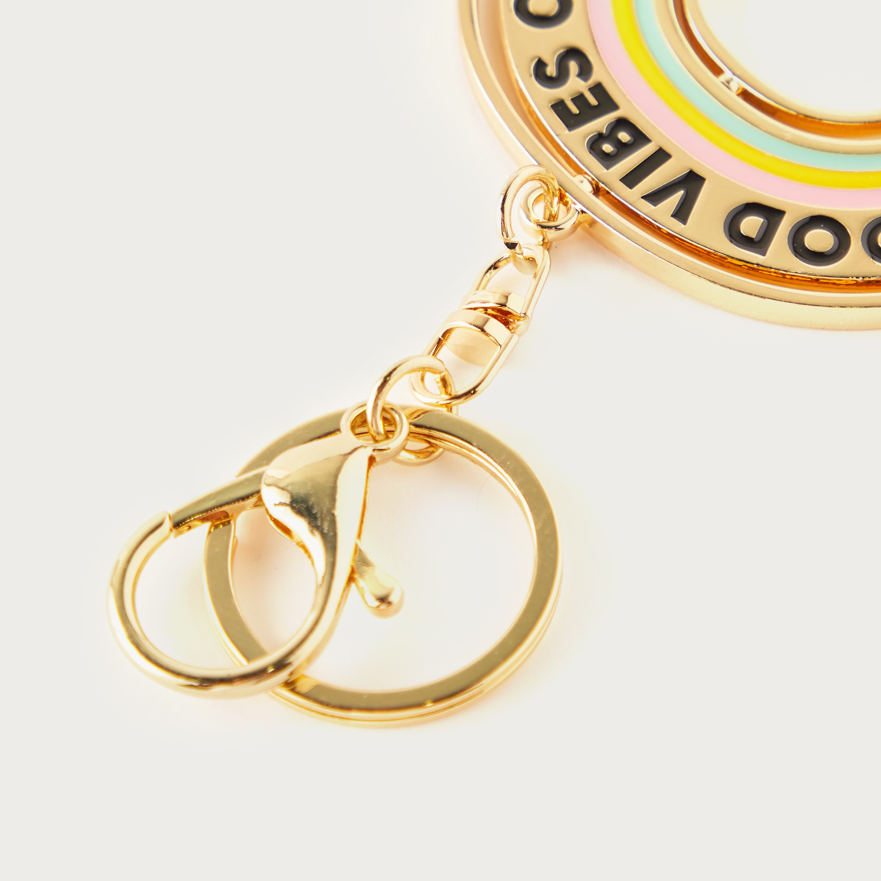 دلاية شنطة بطبعات مع حلقة مفاتيح من سيلون-girls-accessories-keyringsandbagcharms-image-3