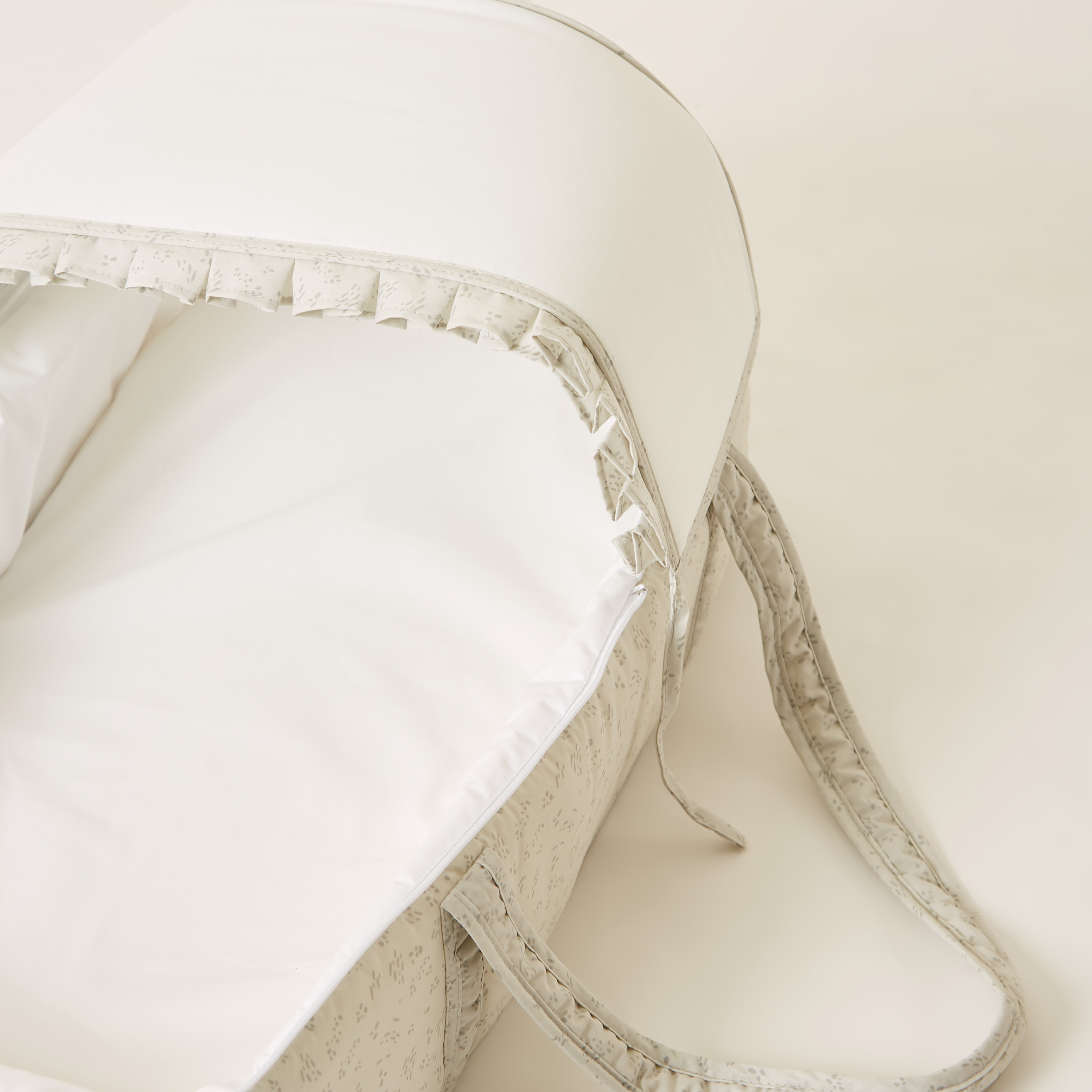 Juniors Carry Cot-baby-gear-carrycots-image-7