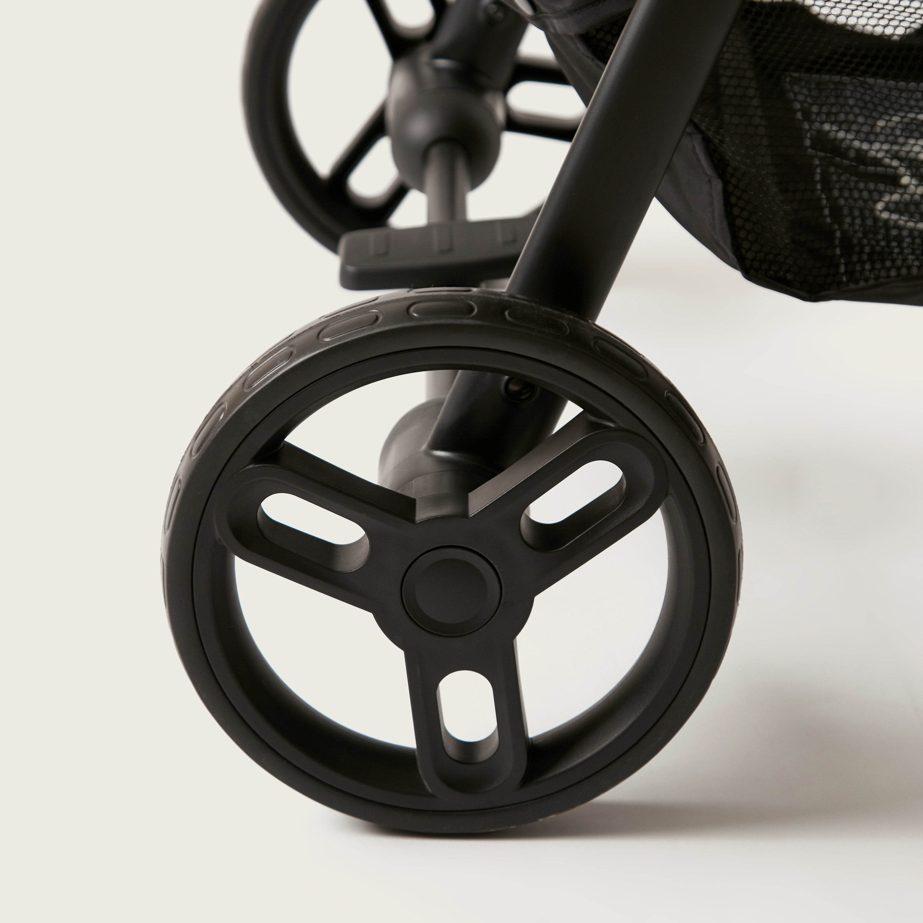 عربة أطفال من جراكو مودز باسيكس سوداء مع مقعد سيارة (حتى 3 سنوات)-baby-gear-strollersandprams-travelsystems-image-5
