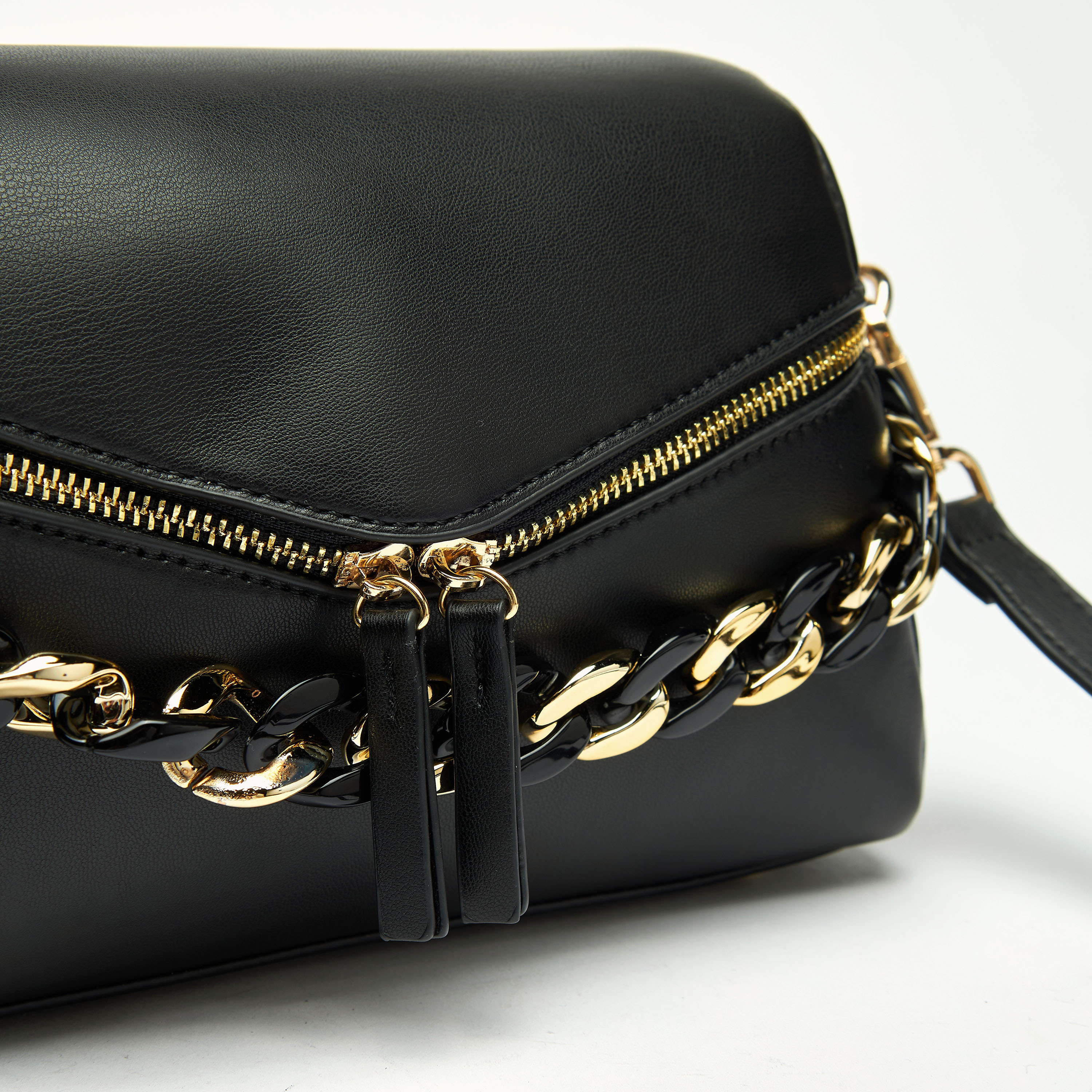 Haadana Solid Crossbody Bag with Chunky Chain Accent-women-bagsandwallets-handbags-image-4