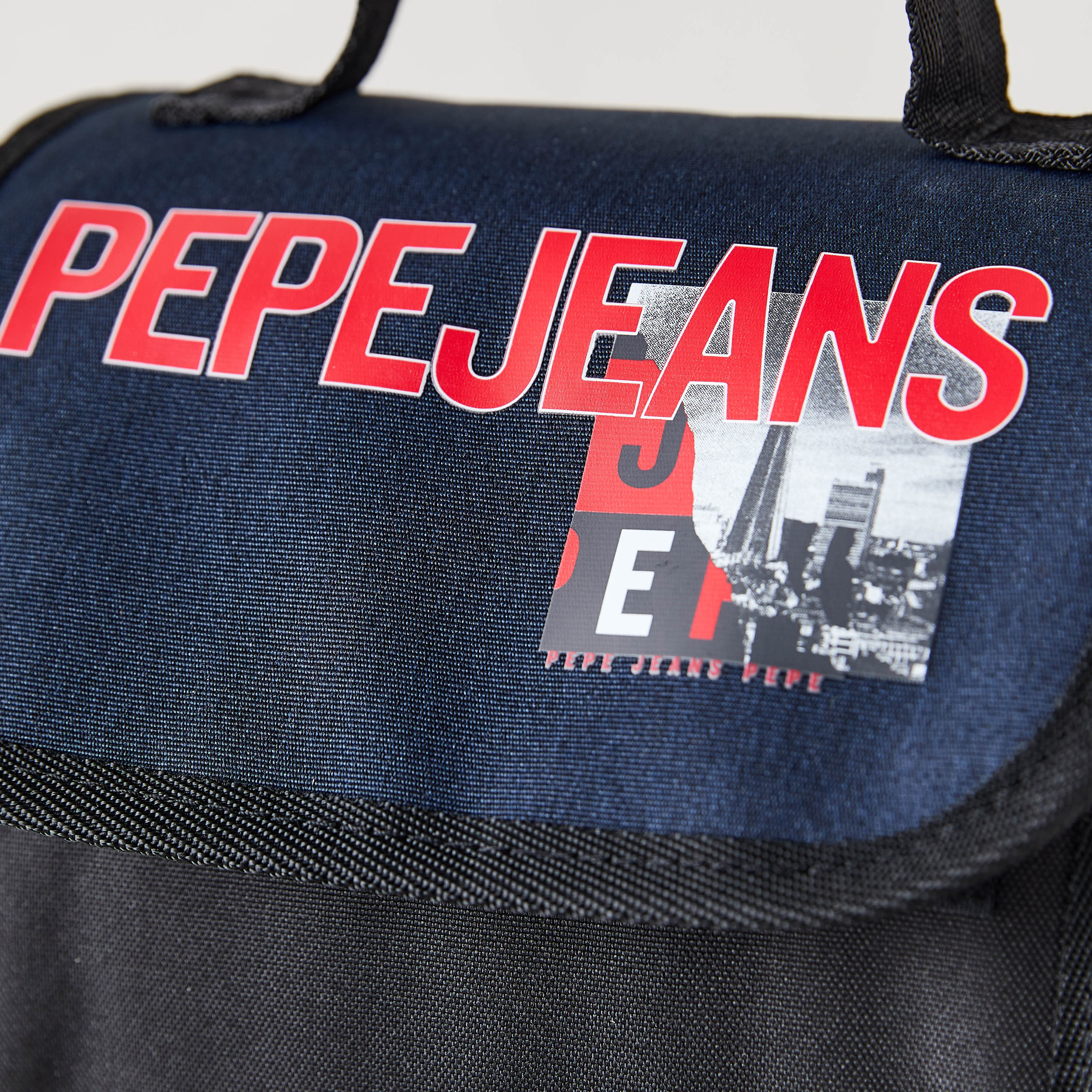Pepe Jeans Printed Lunch Bag with Hook and Loop Closure and Handle-school-lunchessentials-lunchbags-image-5