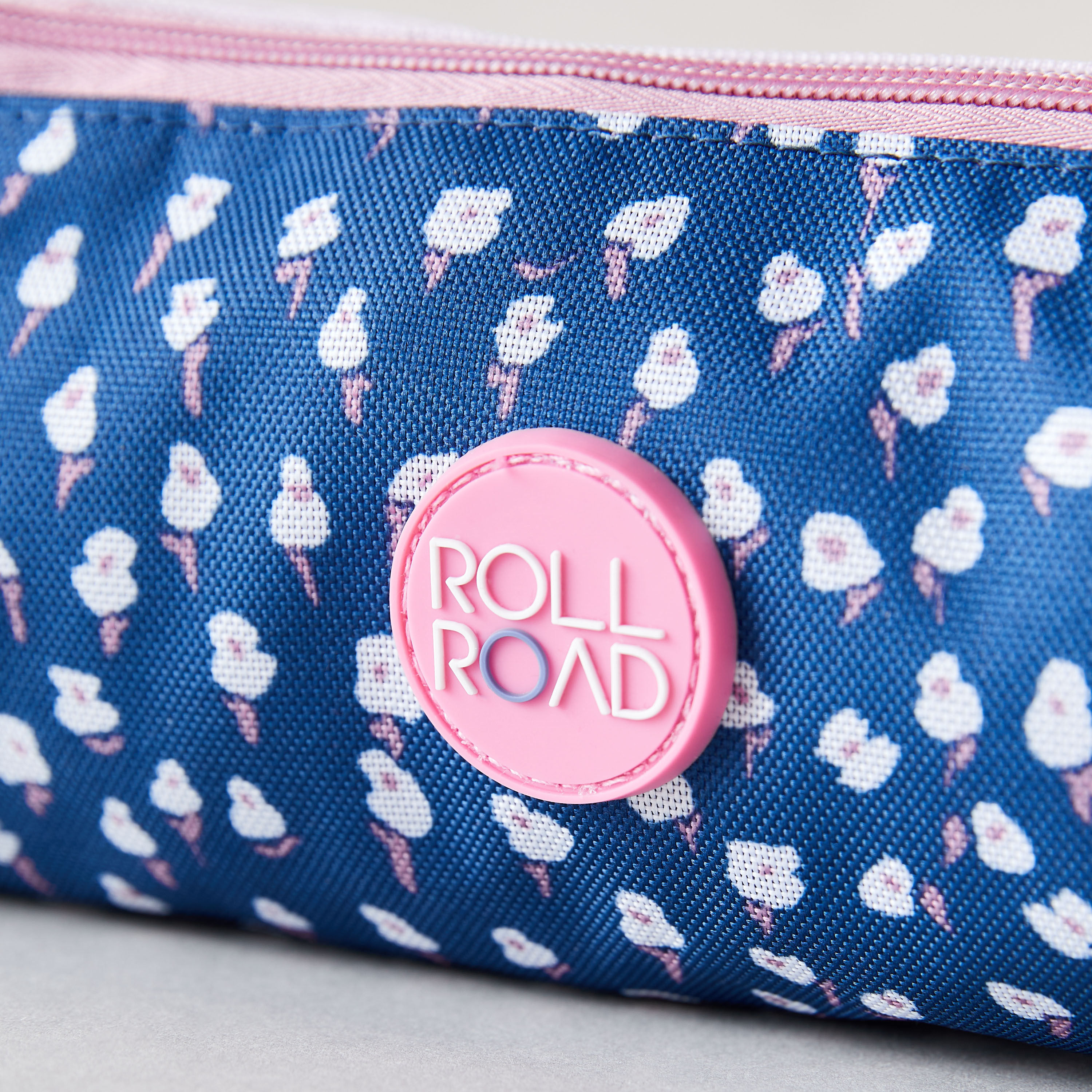 مقلمة منقوشة بسحاب إغلاق ومقبض من رول رود-school-stationery-pencilcases-image-4