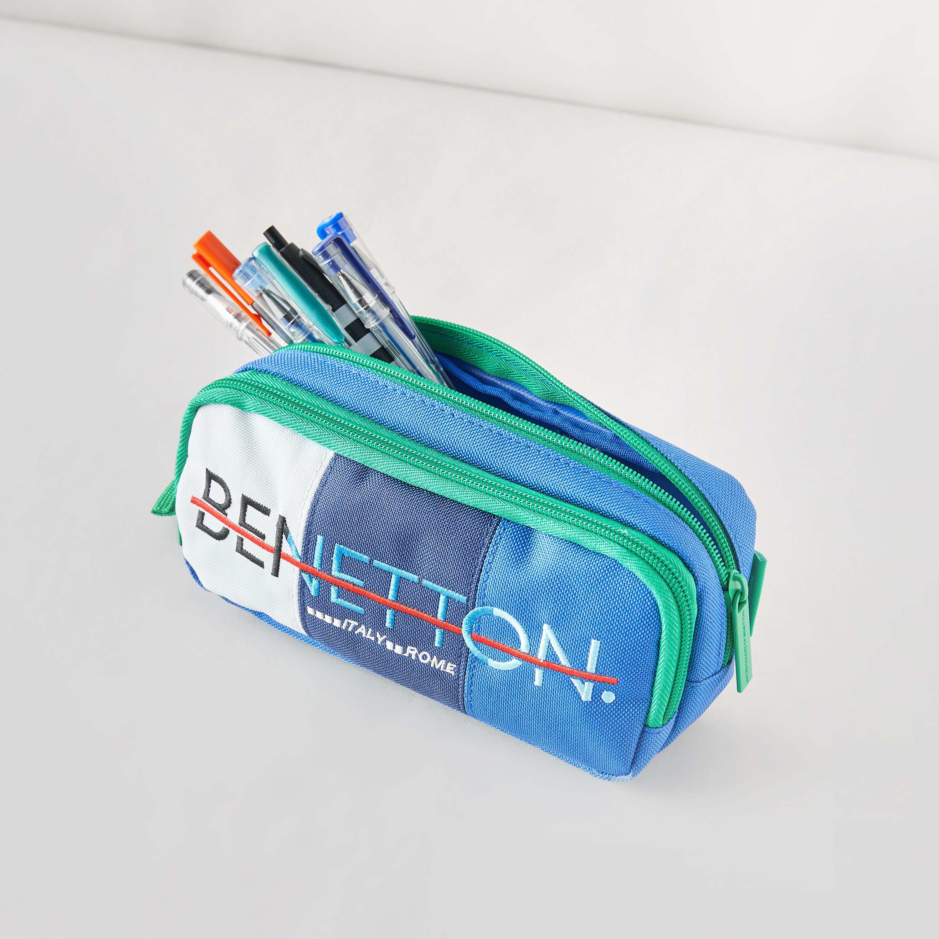 مقلمة بسحاب إغلاق من يونايتد كولورز أوف بينيتون-school-stationery-pencilcases-image-2