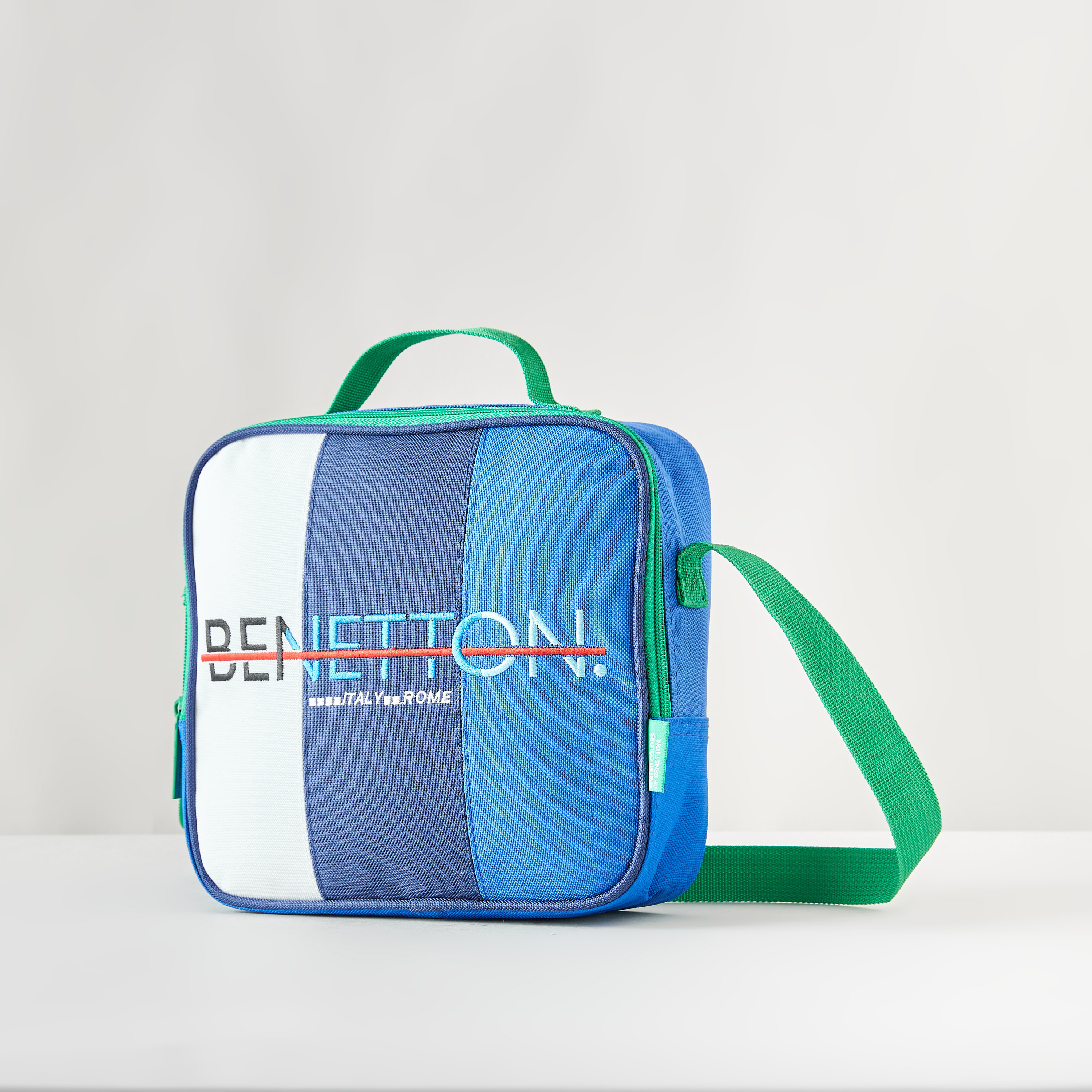 United Colors of Benetton Panelled Lunch Bag with Adjustable Strap-school-lunchessentials-lunchbags-image-3