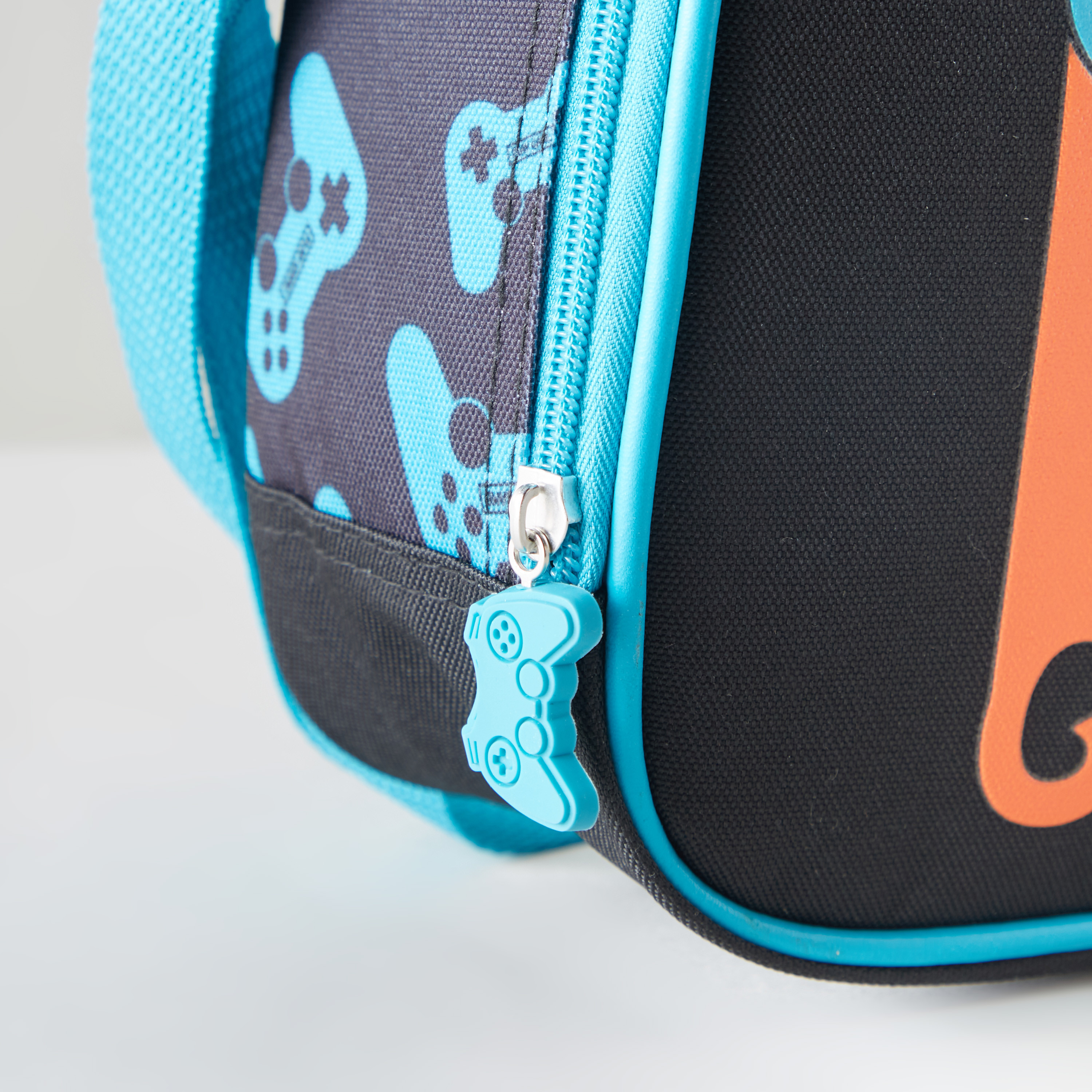 SAMI STUDIO Printed Lunch Bag with Adjustable Strap and Zip Closure-school-lunchessentials-lunchbags-image-4