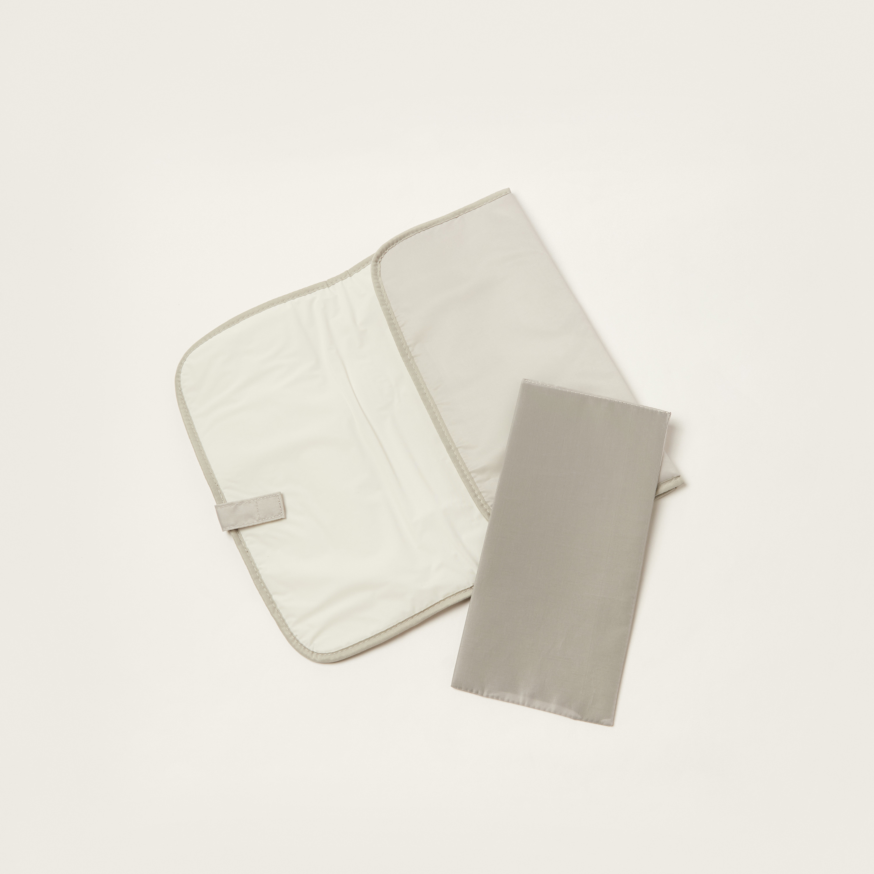 Giggles Quilted Diaper Bag with Adjustable Straps and Zip Closure-baby-gear-diaperbags-image-5