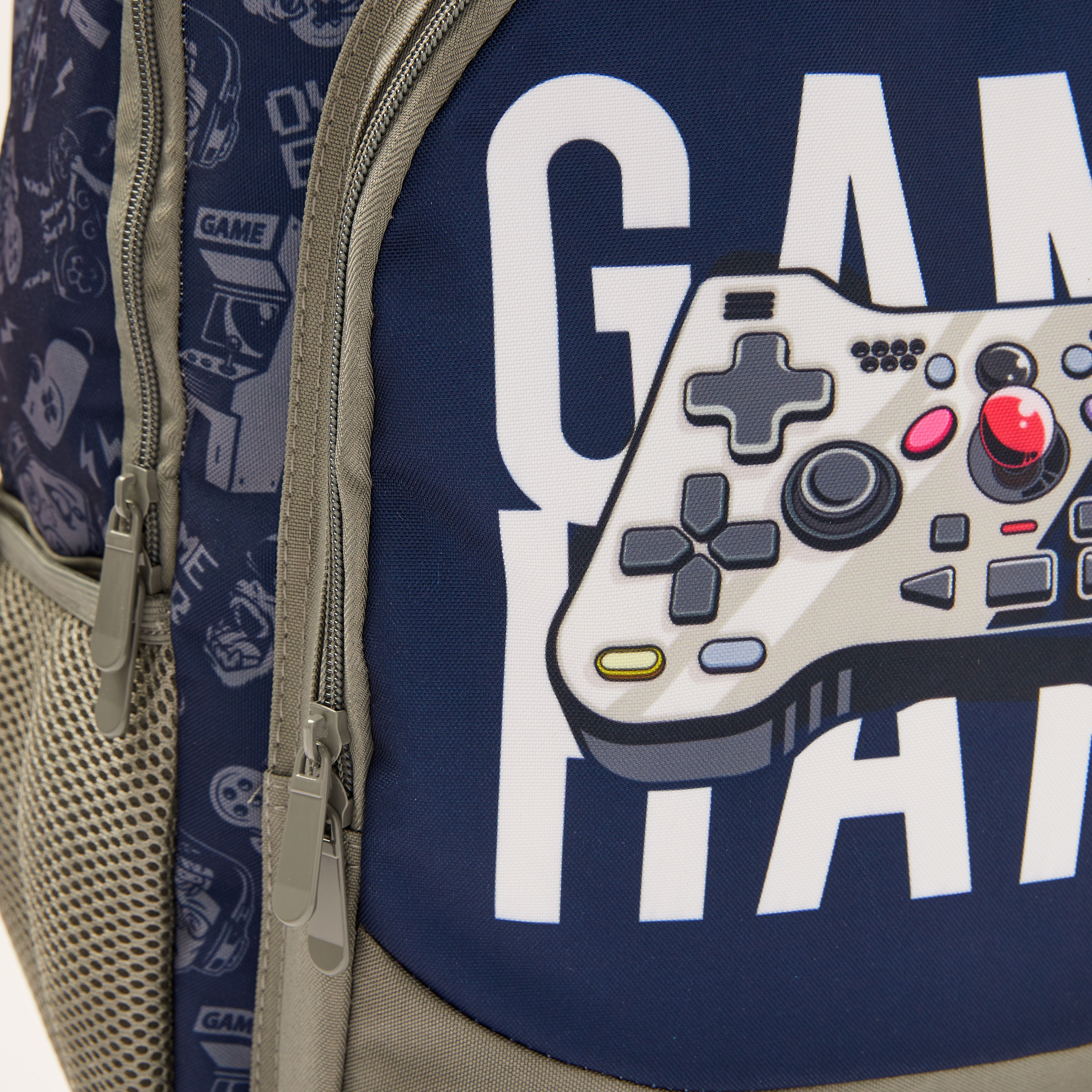 Juniors Game Print Trolley Backpack with Lunch Bag and Pencil Pouch - 18 inches-school-bagsandbackpacks-trolleybags-image-4