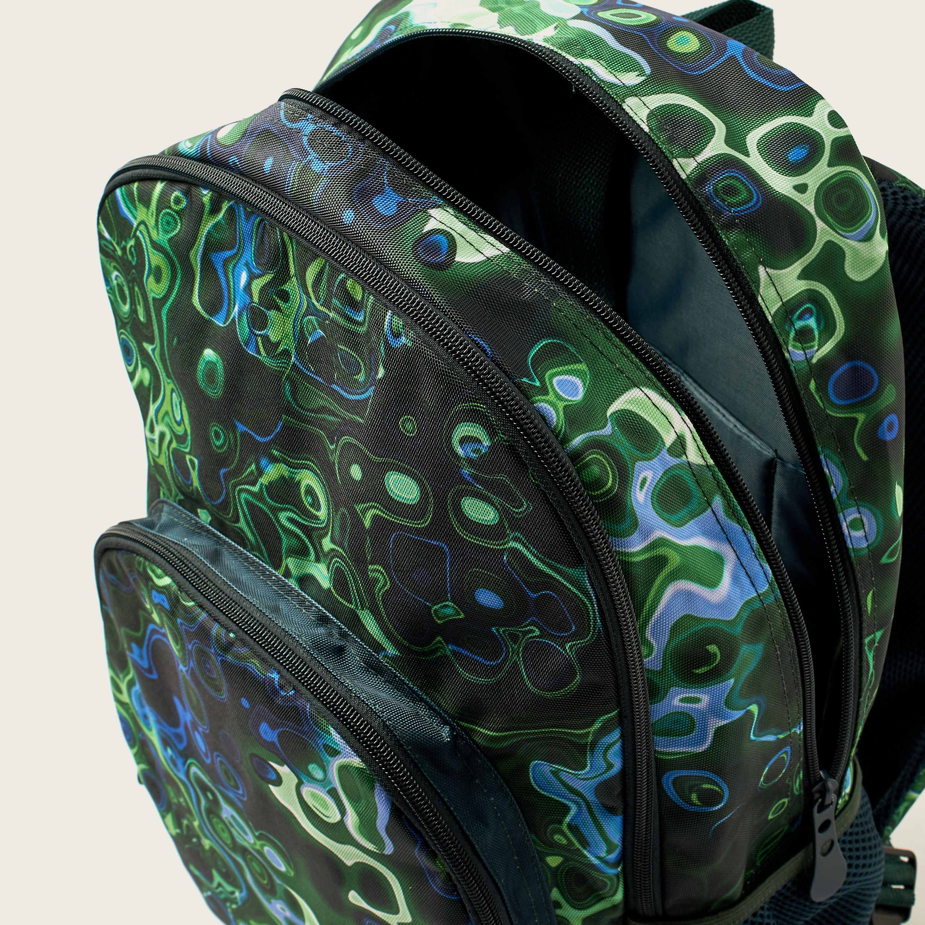 Juniors Abstract Print 18-inch Backpack with Zip Closure and Adjustable Straps-school-bagsandbackpacks-backpacks-image-5