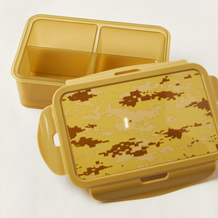 Juniors Camouflage Print Lunch Box with Lid and Clip Closure