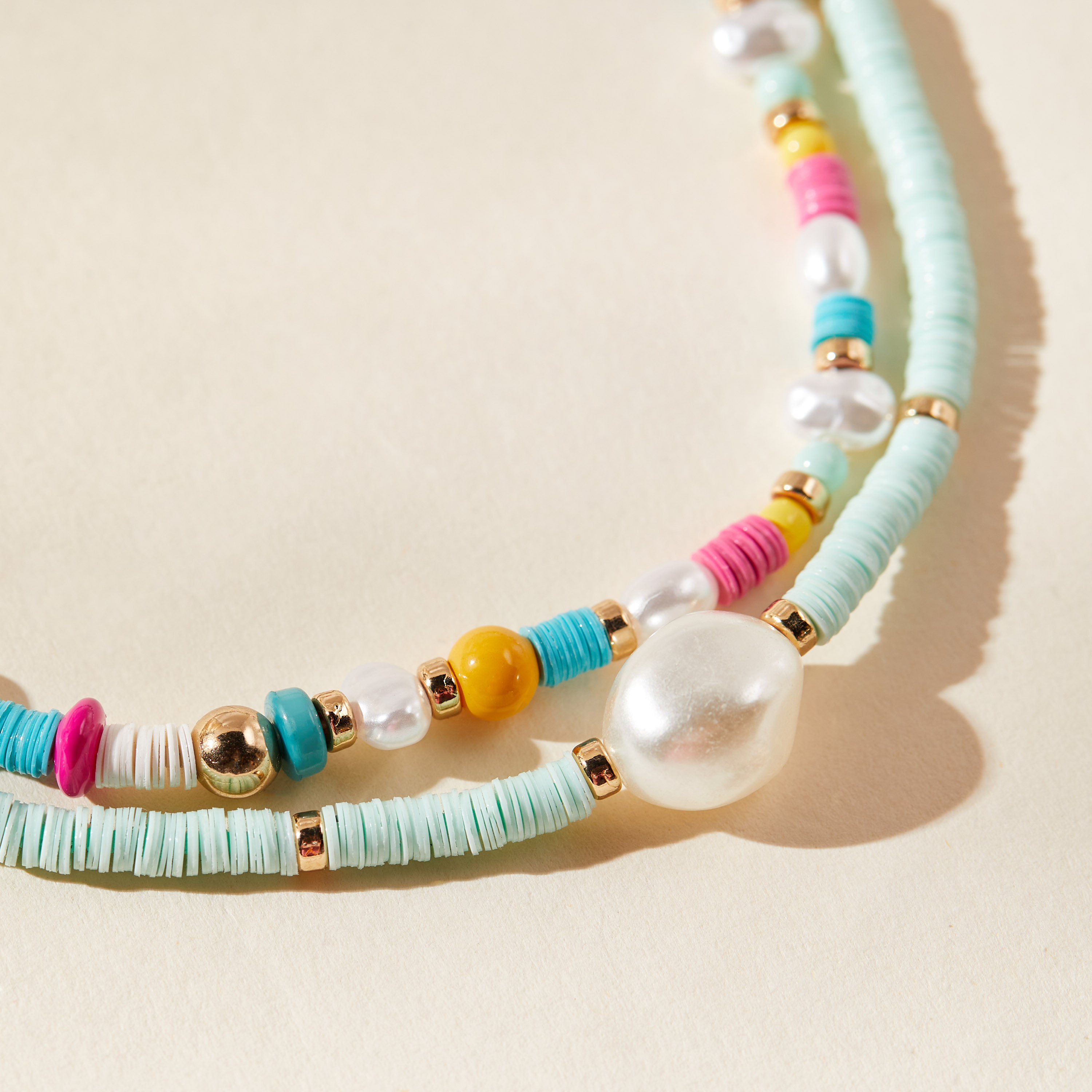 قلادة متعددة الطبقات مزينة بالخرز بمشبك إغلاق-women-watchesandjewellery-jewellery-necklacesandpendants-image-2