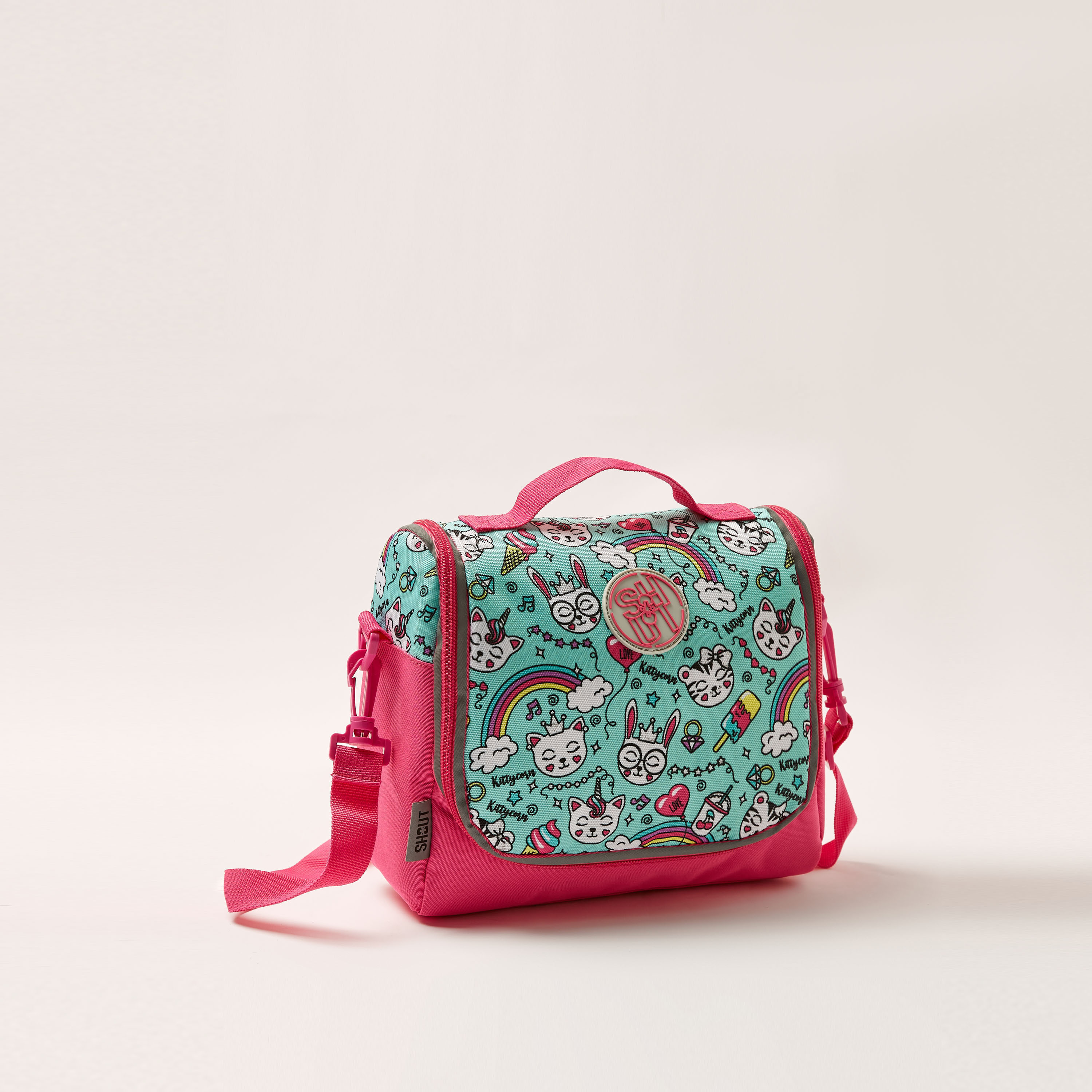 شنطة غداء بحزام قابل للفصل وسحاب إغلاق وطبعات من شاوت-school-lunchessentials-lunchbags-image-2
