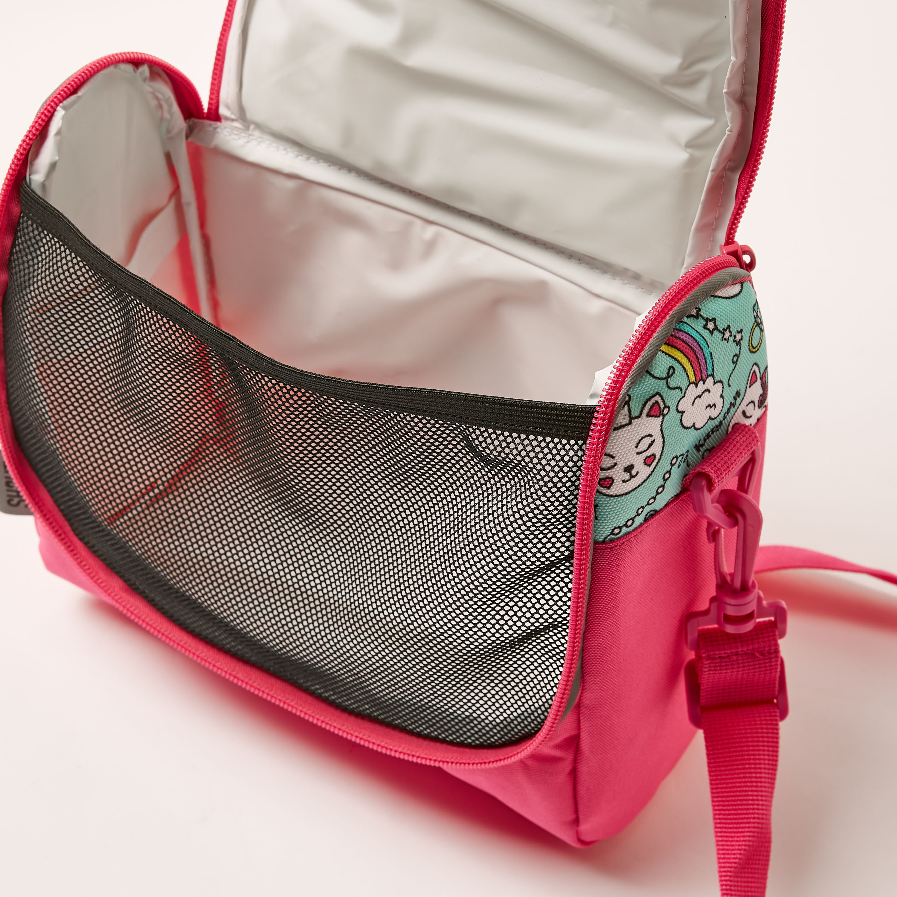 شنطة غداء بحزام قابل للفصل وسحاب إغلاق وطبعات من شاوت-school-lunchessentials-lunchbags-image-5