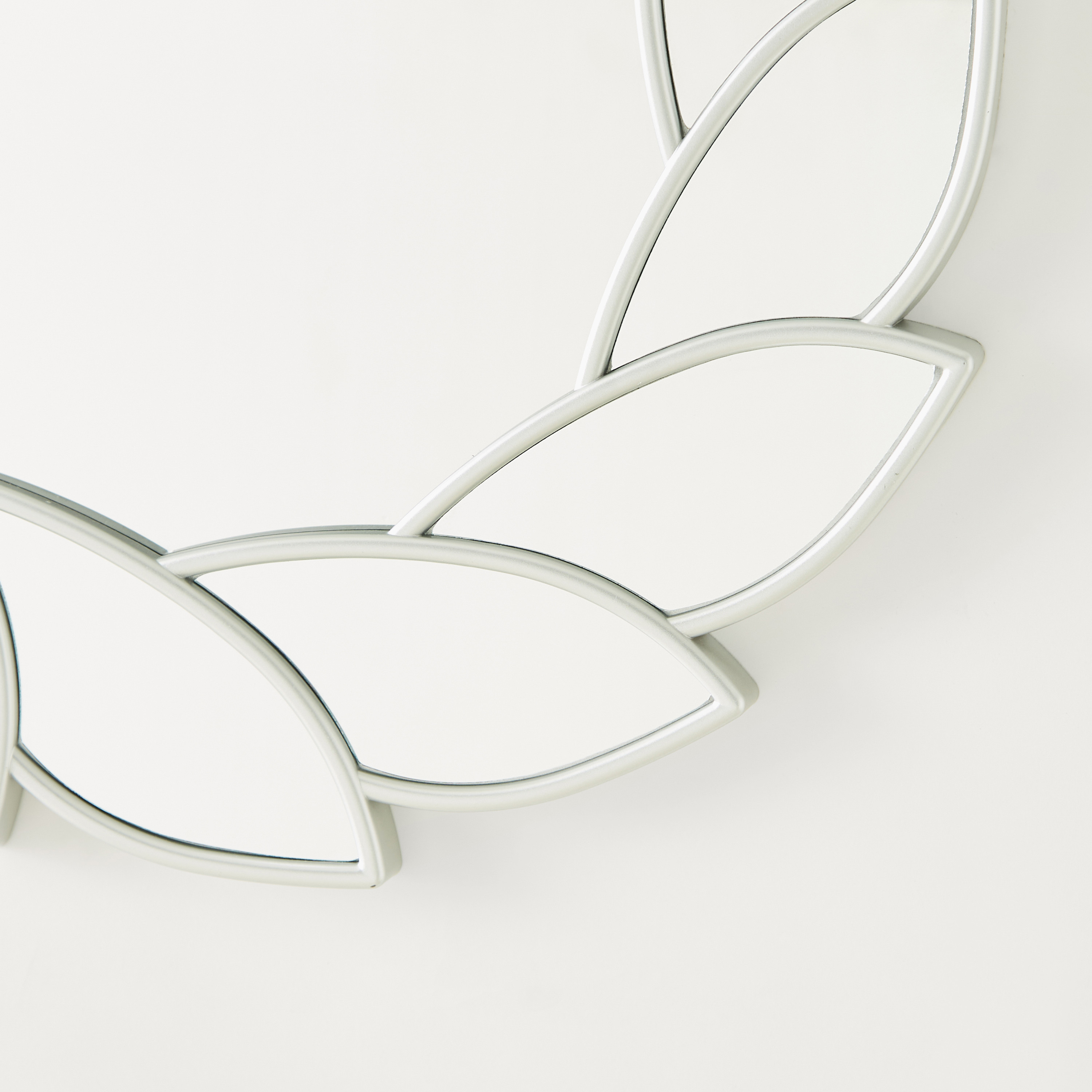 Leaf Shaped Wall Mirror - 48x3 cms-household-walldecorandmirrors-mirrors-wallmirrors-image-4
