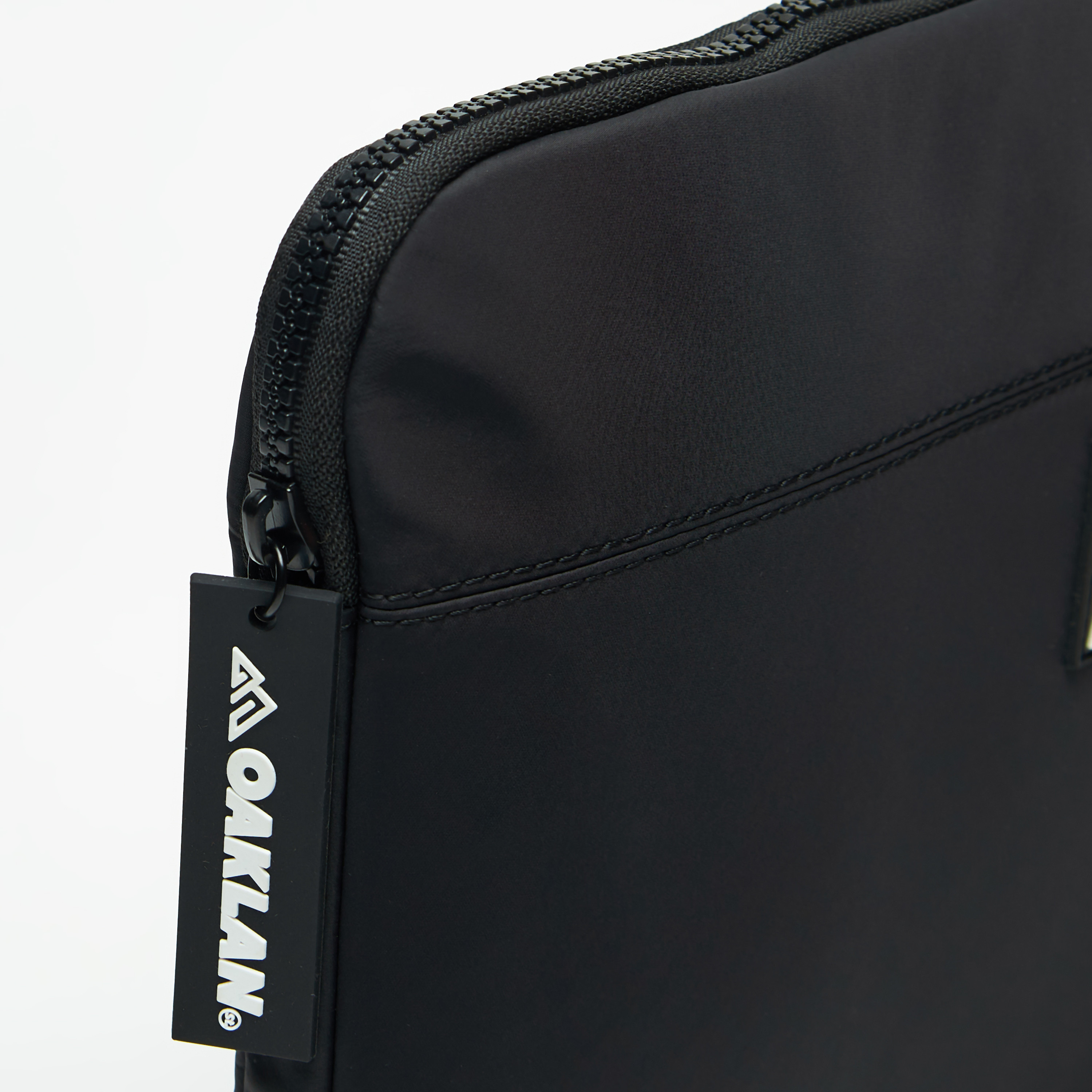 حافظة لاب توب سادة بسحاب إغلاق-men-bags-image-7