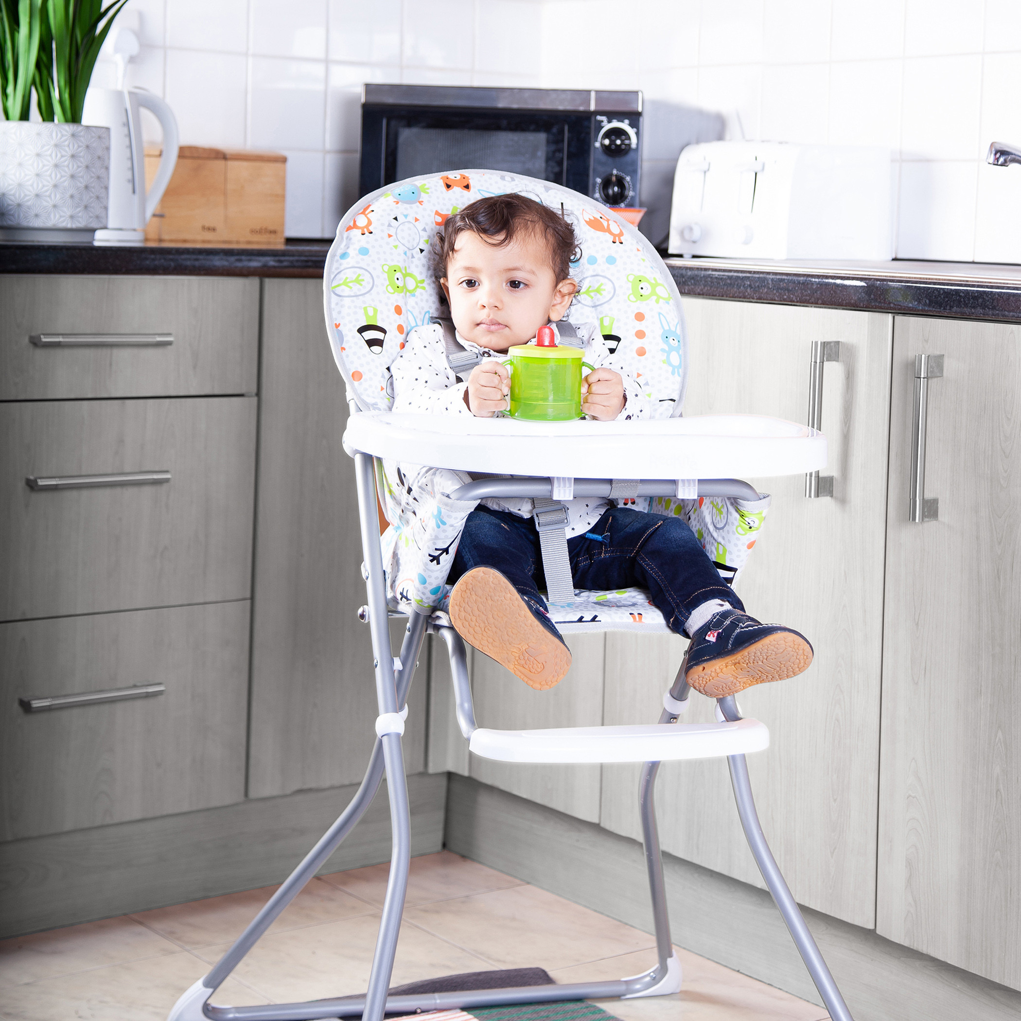 Red kite feed me 2025 compact peppermint trail highchair