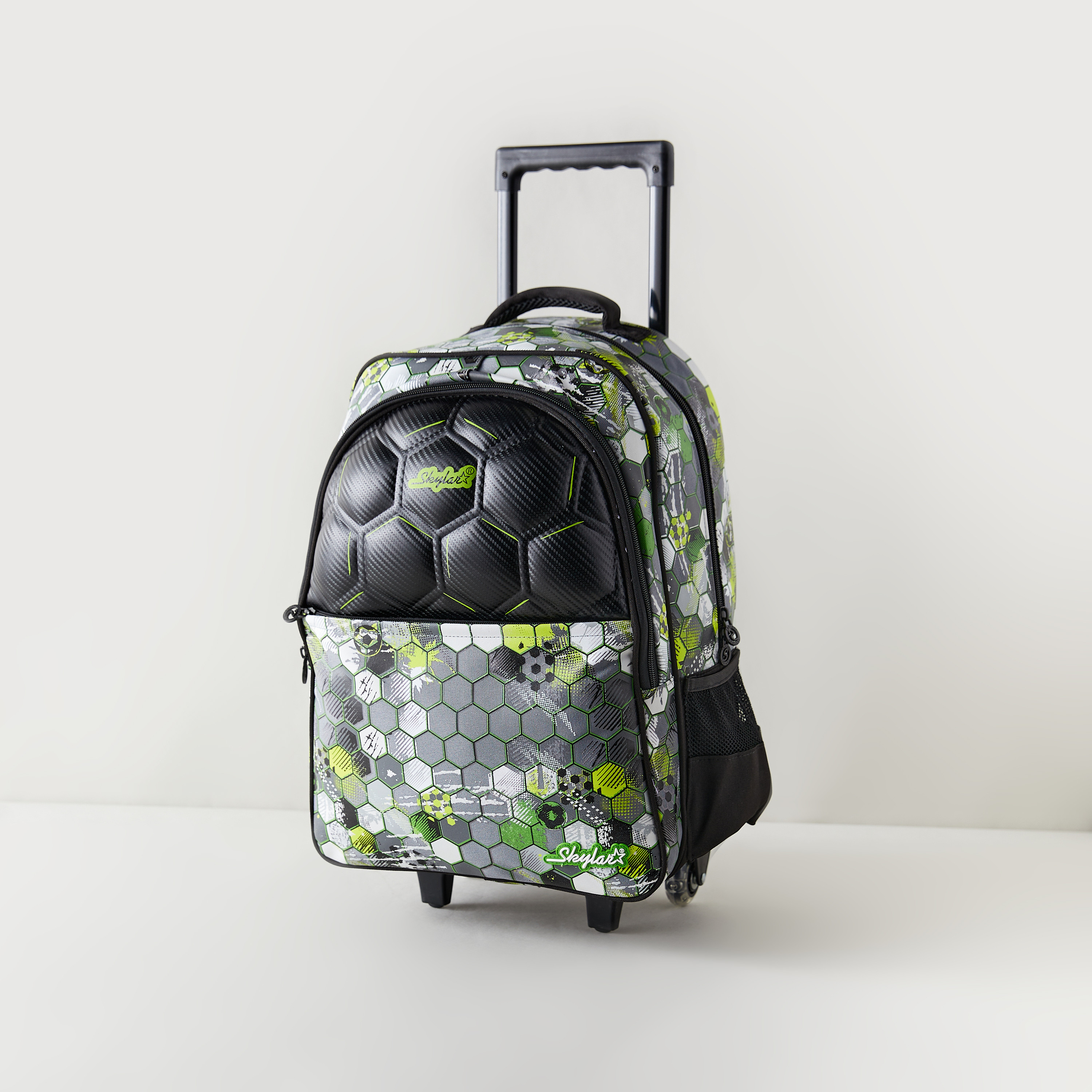 شنطة ظهر ترولي بسحاب إغلاق وطبعات كرة قدم من سكايلر - 31x18x43 سم-school-bagsandbackpacks-trolleybags-image-3