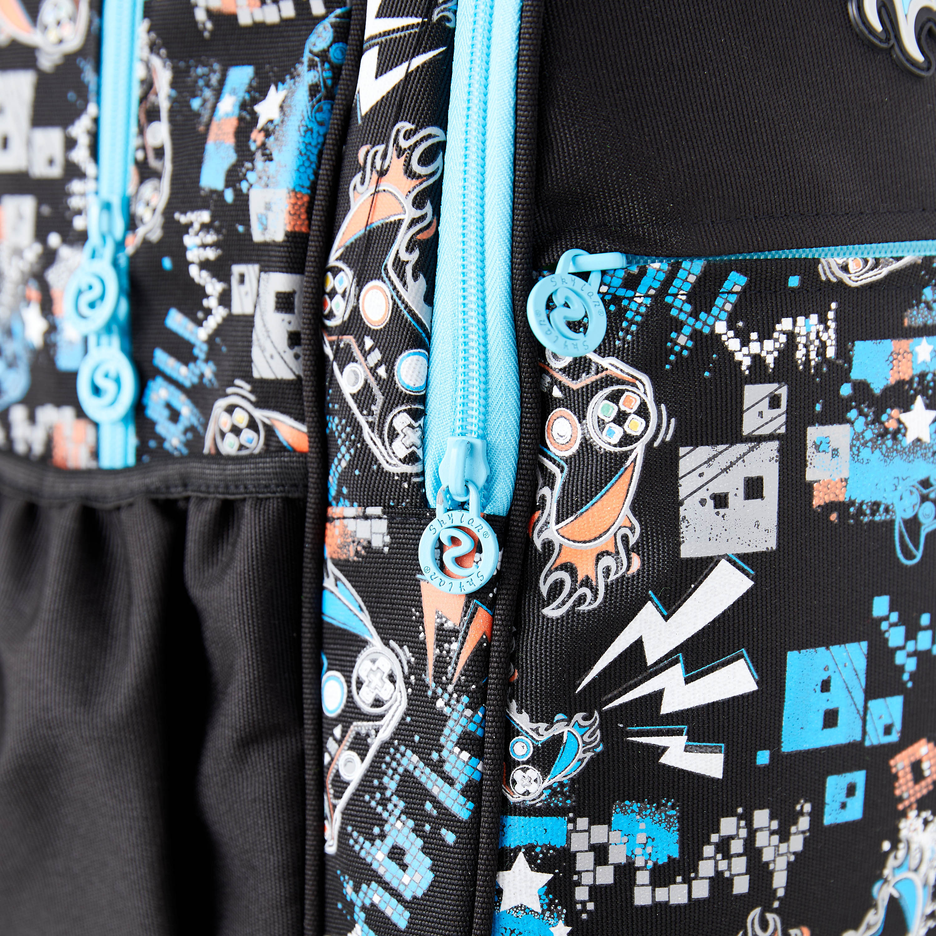 شنطة ظهر بعجلات وإضاءة إل إي دي وطبعات من سكايلر - 31x18x43 سم-school-bagsandbackpacks-trolleybags-image-4