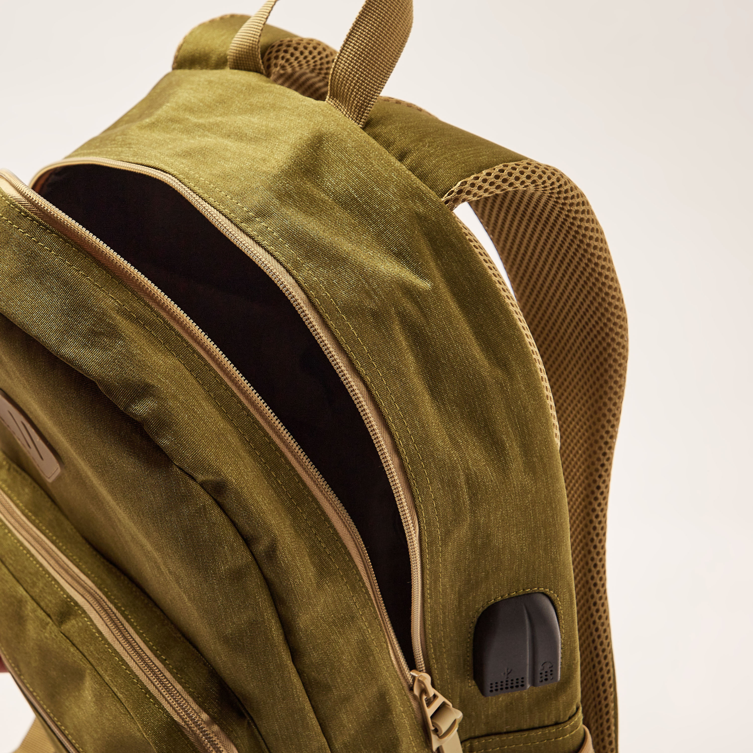 شنطة ظهر سادة بحمّالات كتف قابلة للتعديل من جونيورز - 18 بوصة-school-bagsandbackpacks-backpacks-image-5