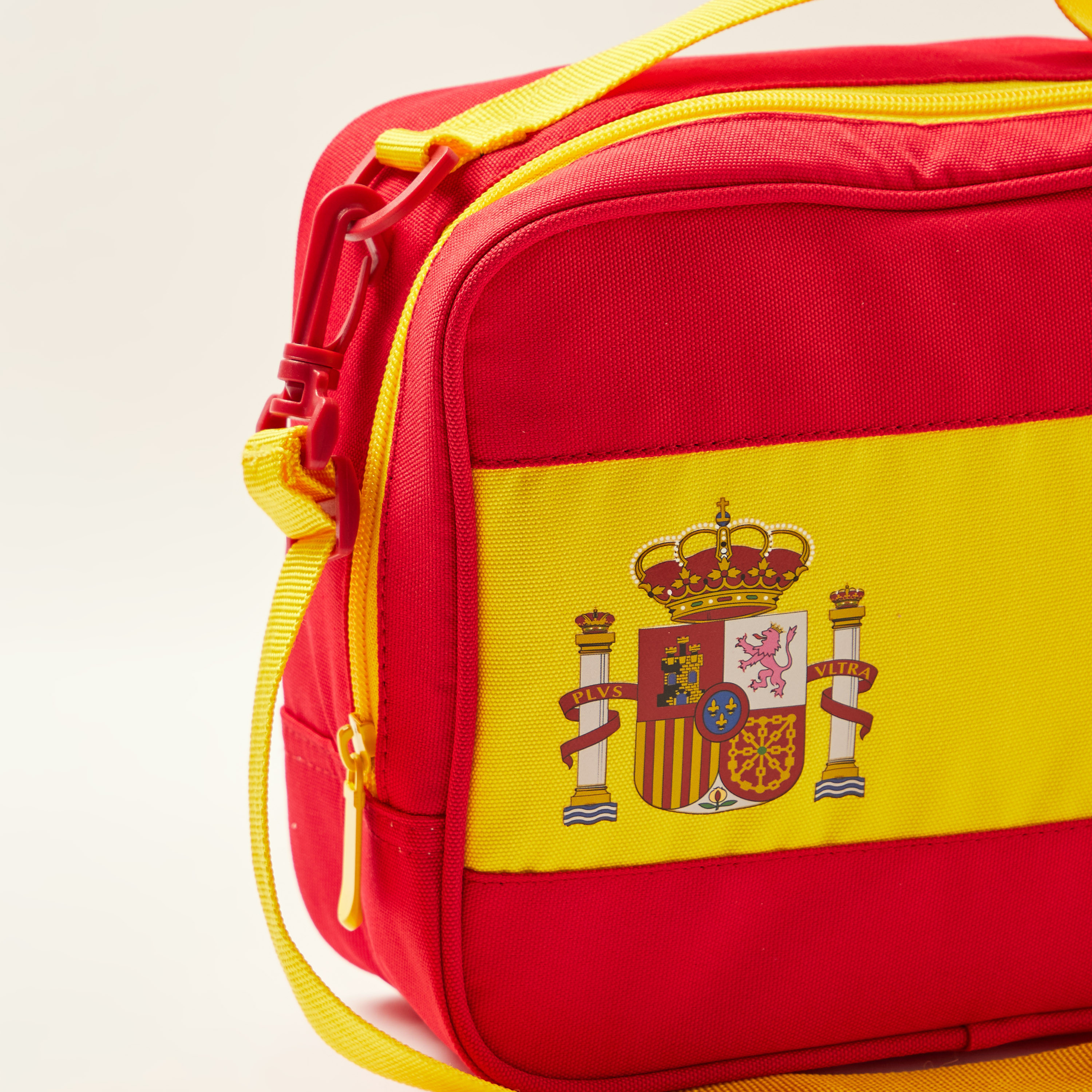 FIFA Printed Lunch Bag with Strap and Zip Closure-school-lunchessentials-lunchbags-image-3