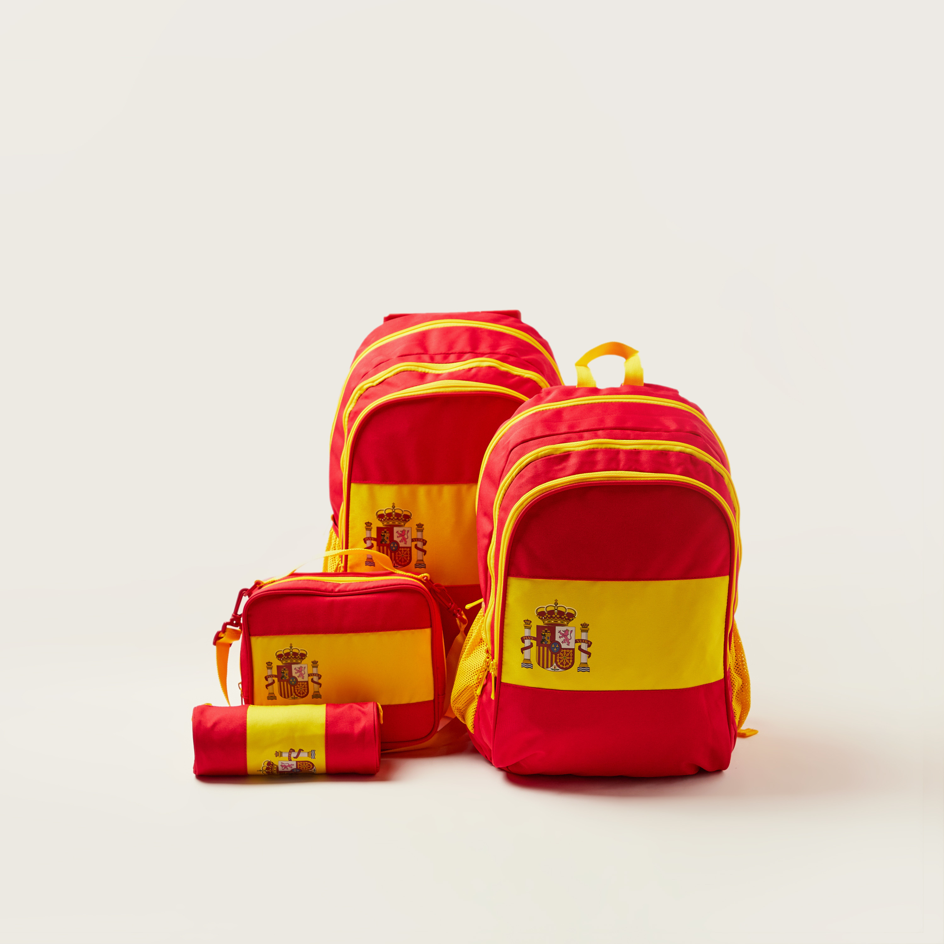 FIFA Printed Lunch Bag with Strap and Zip Closure-school-lunchessentials-lunchbags-image-6