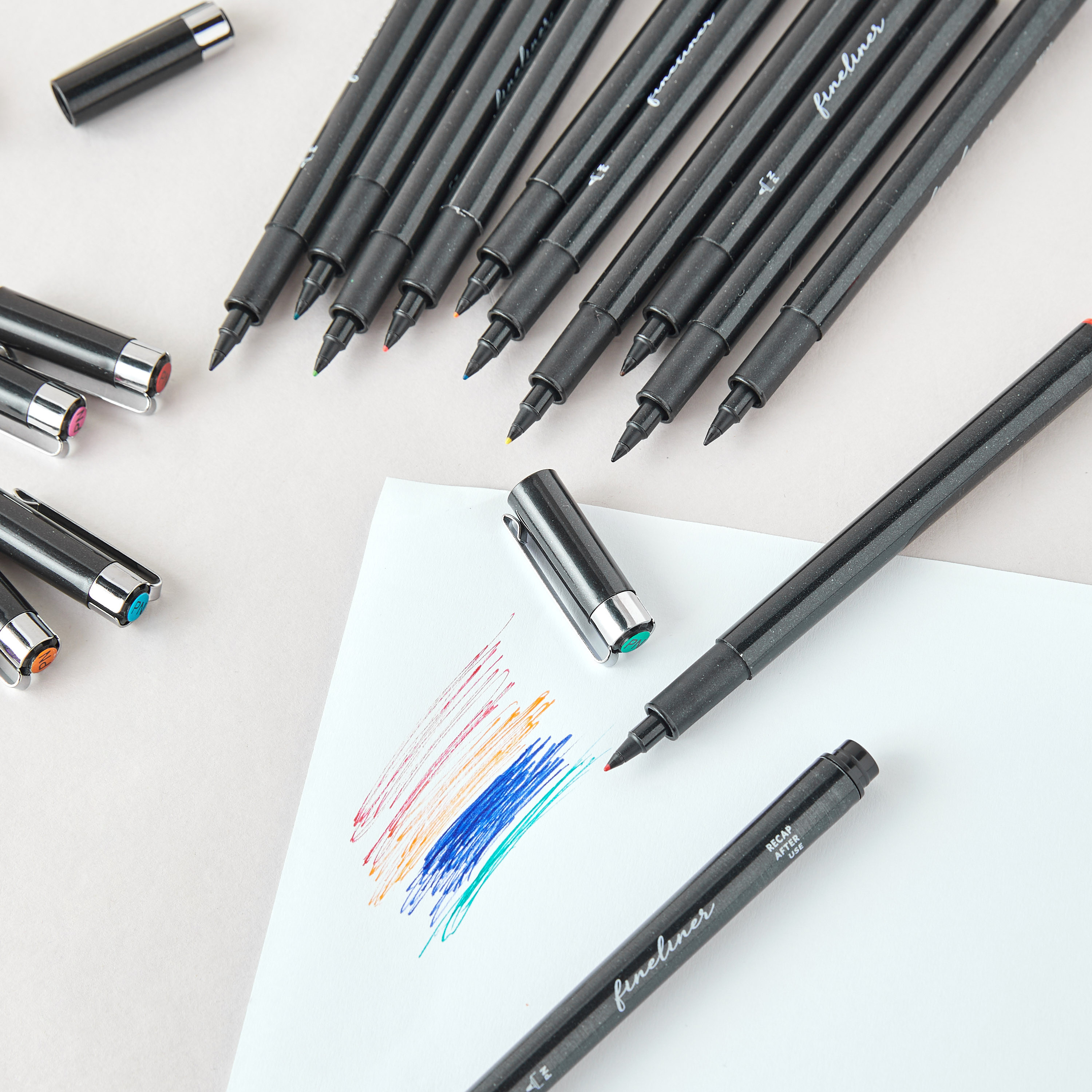 قلم بغطاء من سيلون - طقم من 12 قطعة-school-stationery-pensandpencils-image-2