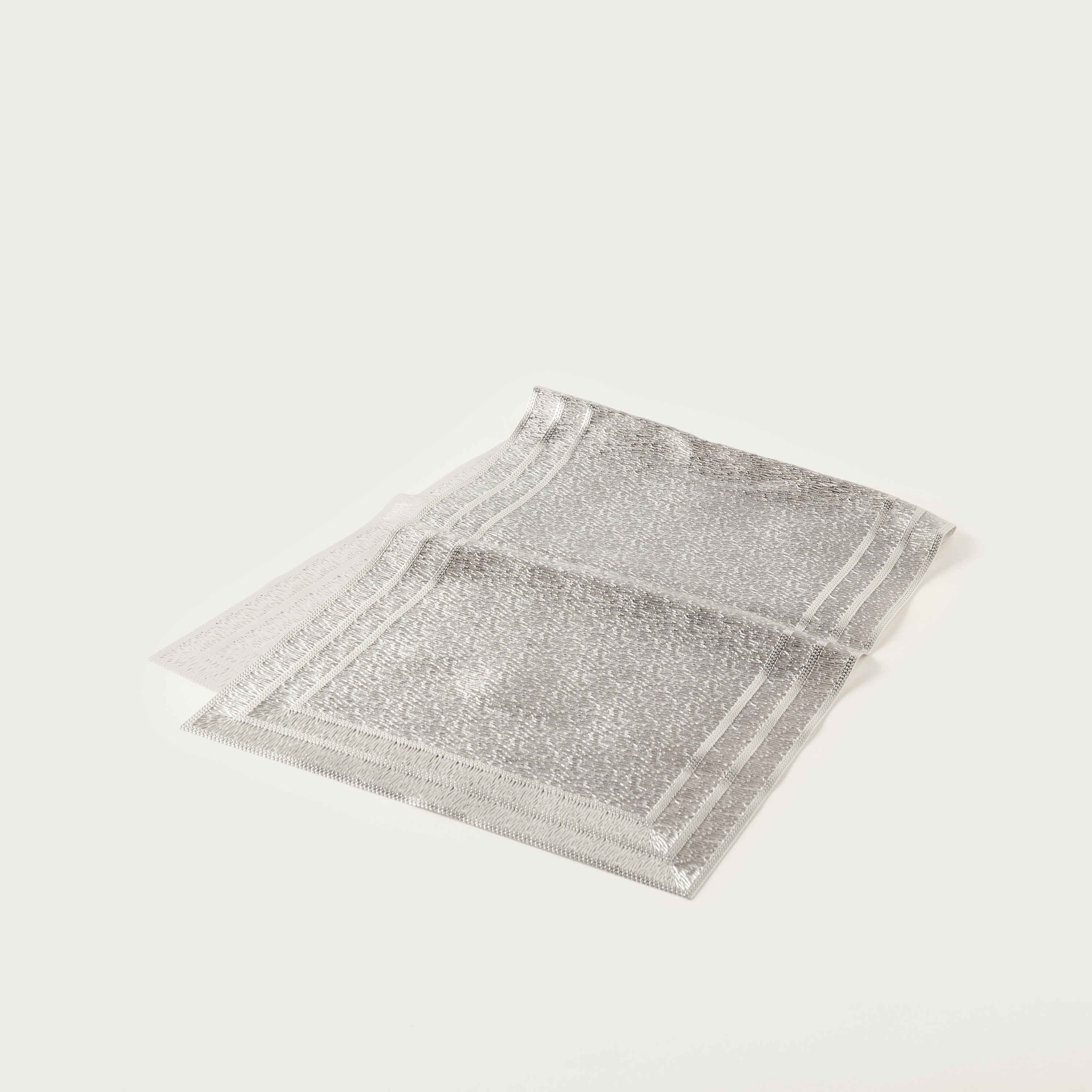 مفرش طاولة بتصاميم مفرغة من روت - 92x33 سم-household-dining-tablelinen-runnersandtablecovers-image-2