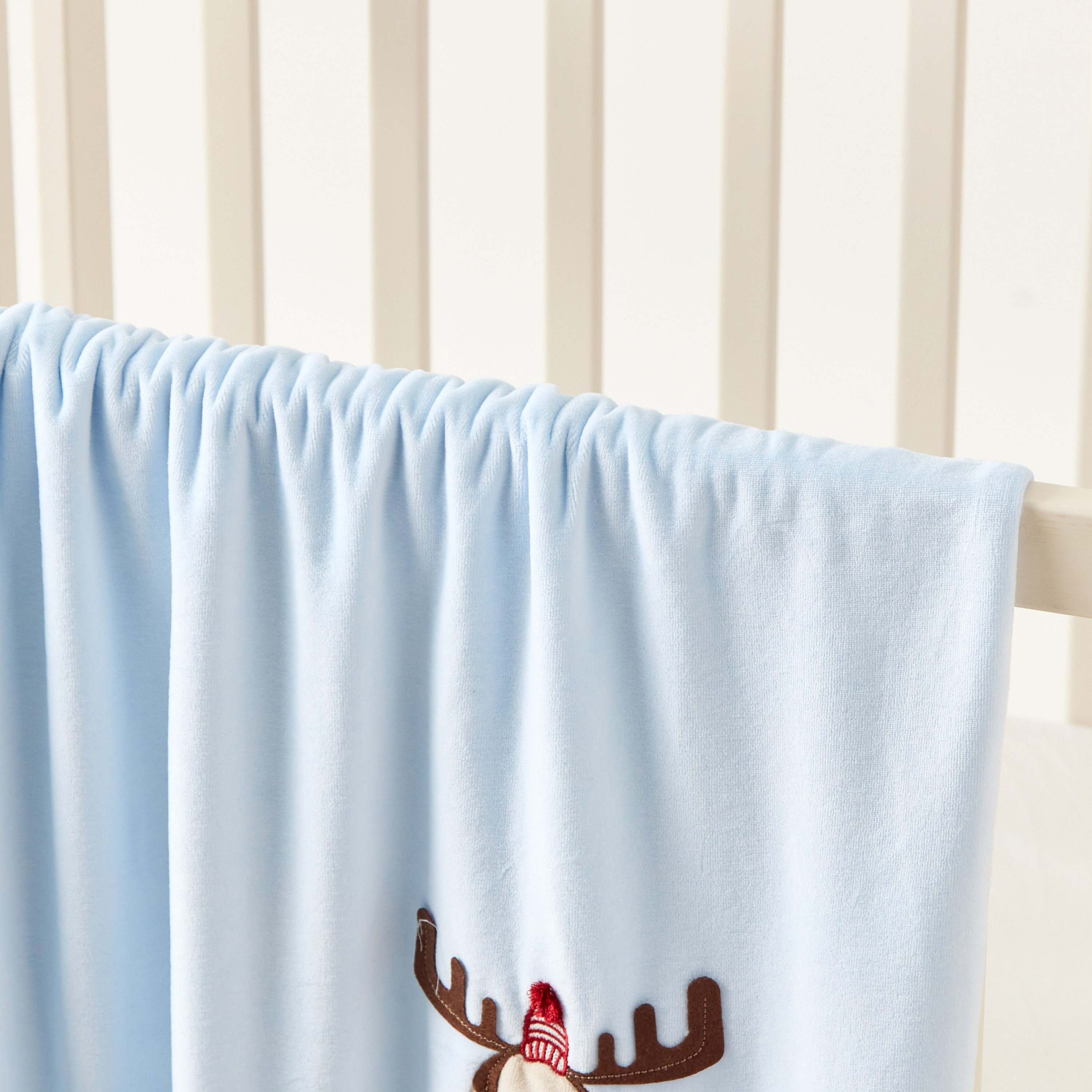Juniors Reindeer Embroidered Blanket with 3D Applique Detail - 100x75 cms-baby-nursery-blanketsandswaddles-blanketsandquilts-image-2