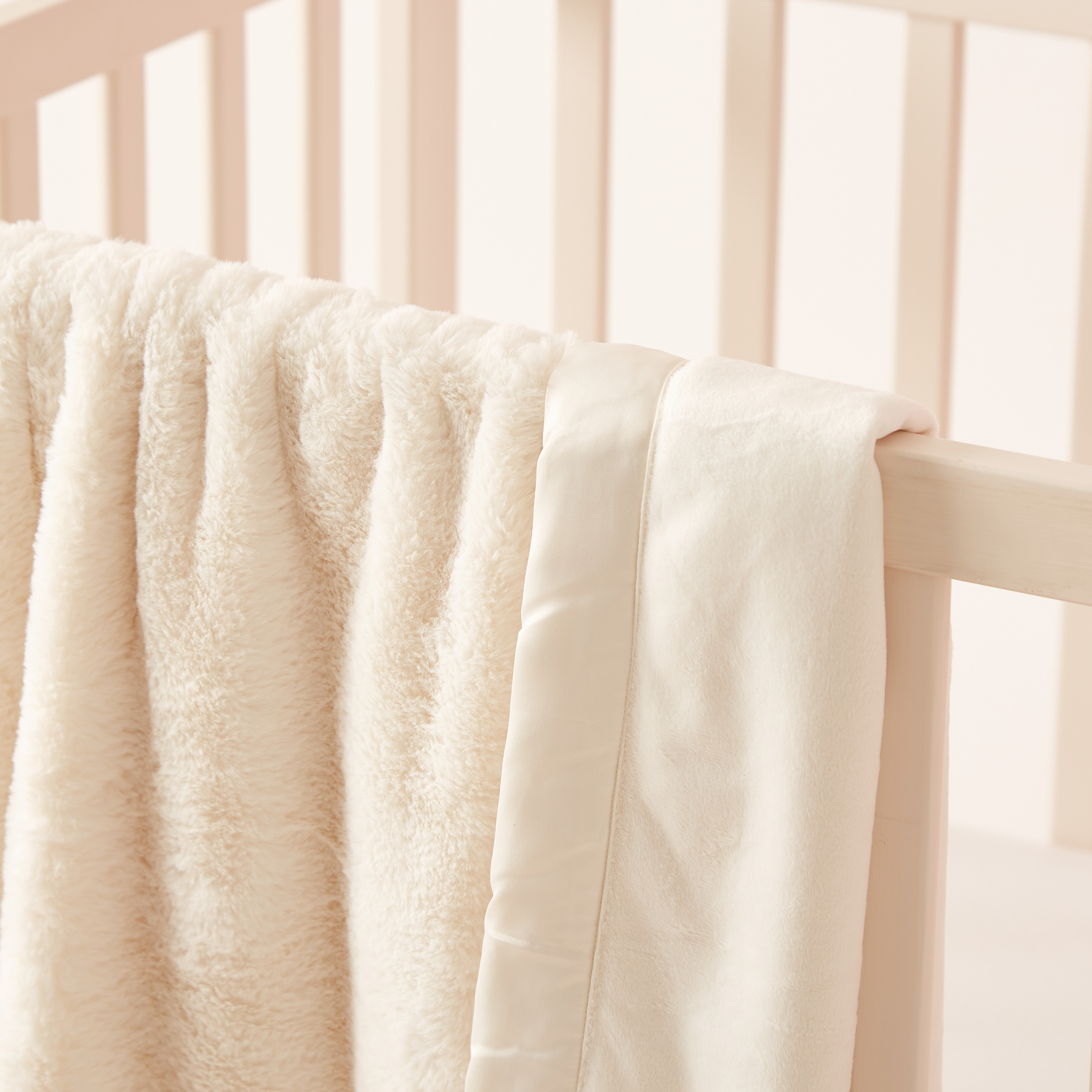 Juniors Textured Chennile Blanket-baby-nursery-blanketsandswaddles-blanketsandquilts-image-2