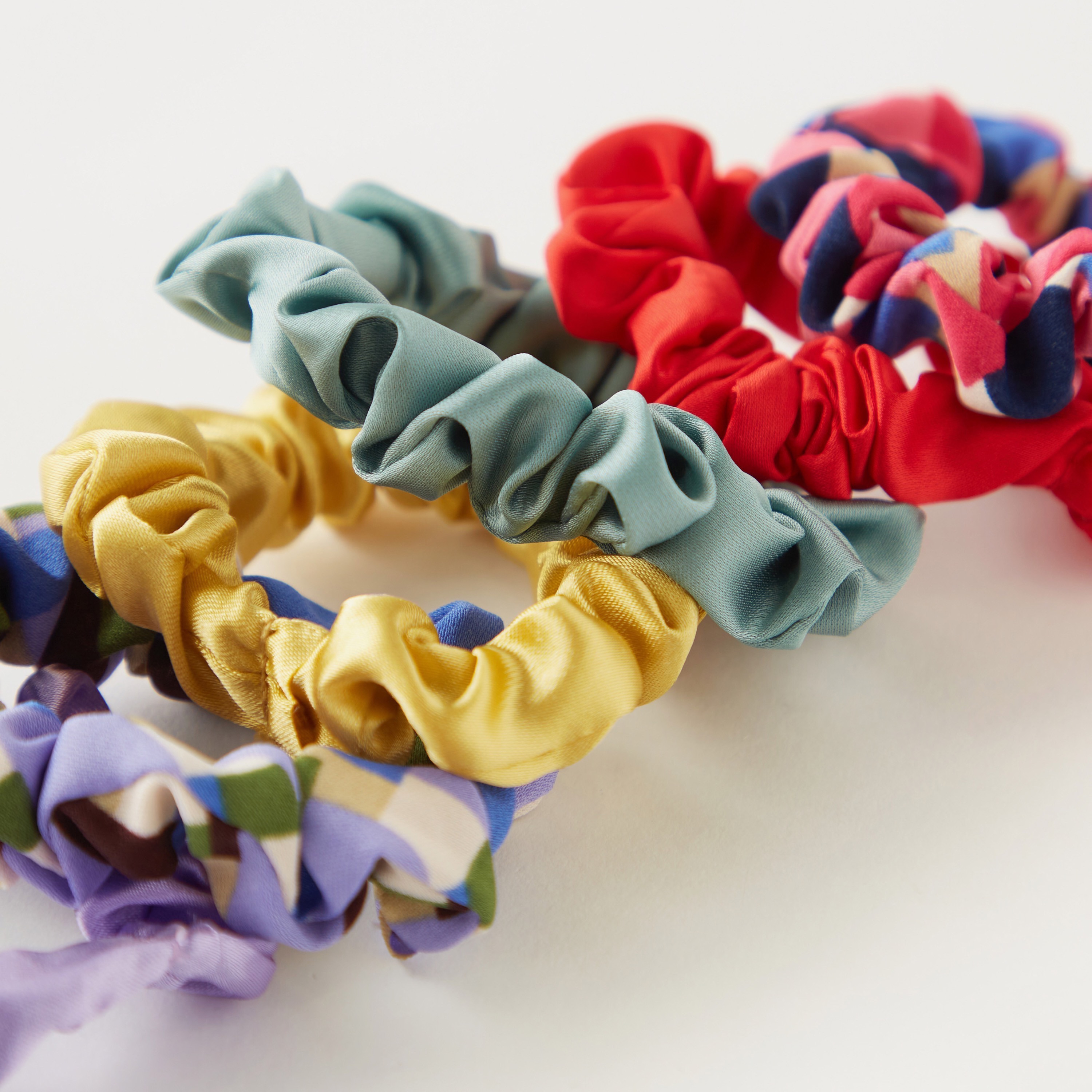 Assorted Scrunchie - Set of 6-women-hairaccessories-scrunchies-image-3